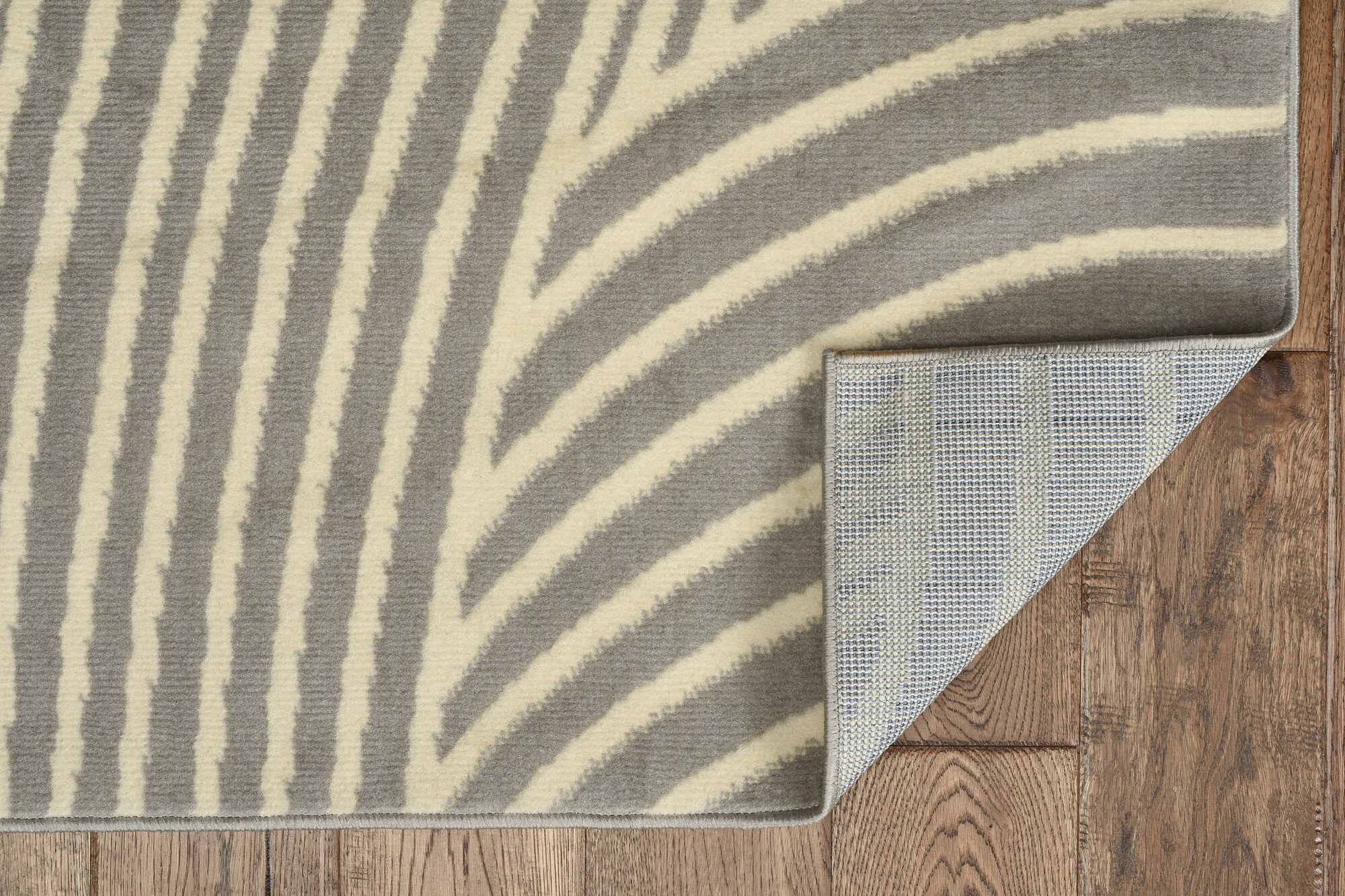 Linon RUGBC21271 rugs - View #3