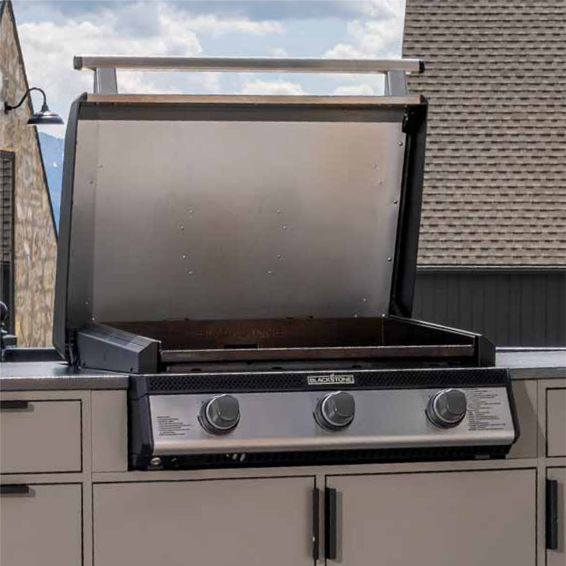 Blackstone 6301 Builtin-Gas-Grills - View #2