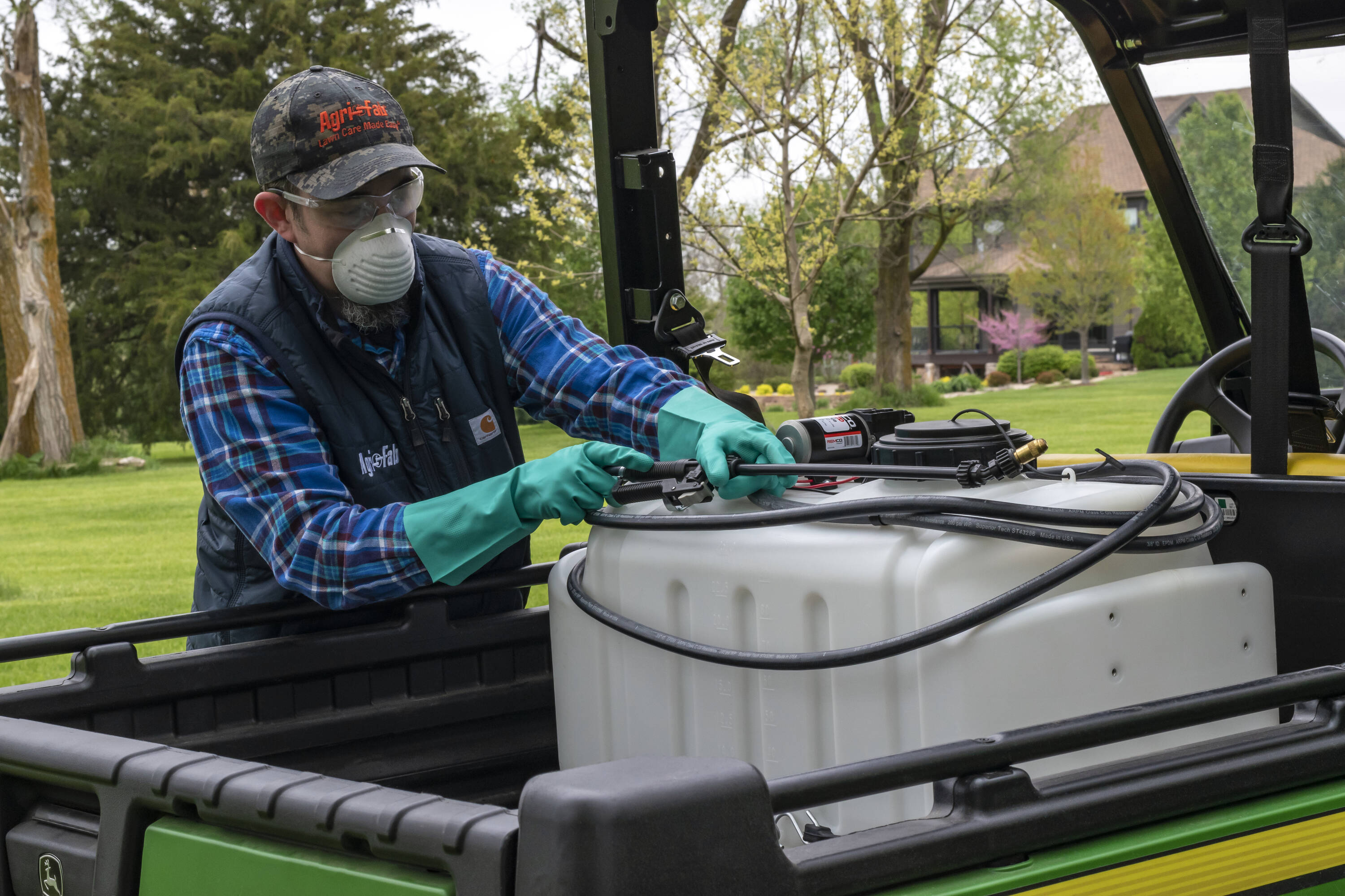 Agri-Fab 25-Gallons Plastic Pull-behind Sprayer