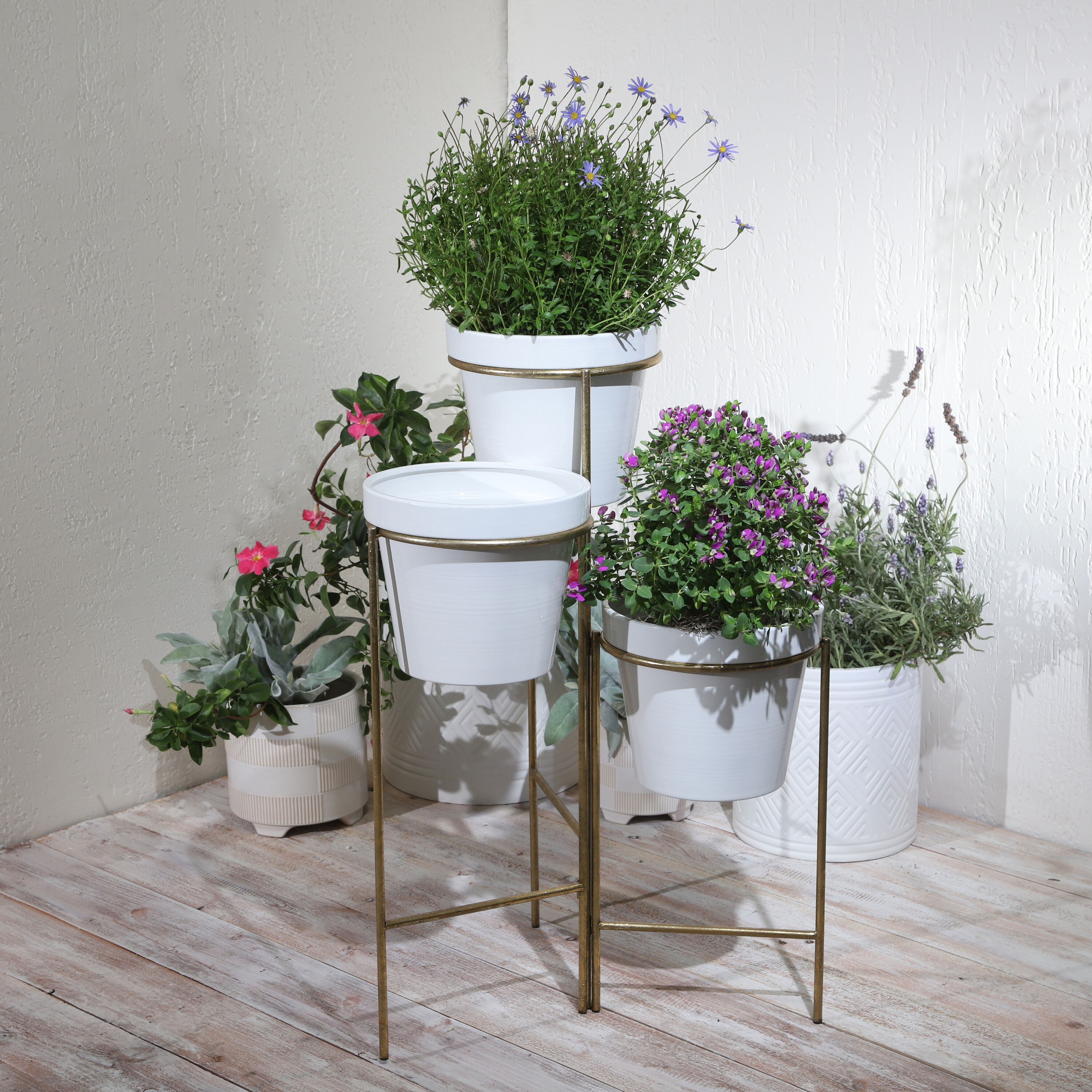 Sagebrook Home 16236 Round 21-in W x 32-in H White Metal Indoor/Outdoor Planter