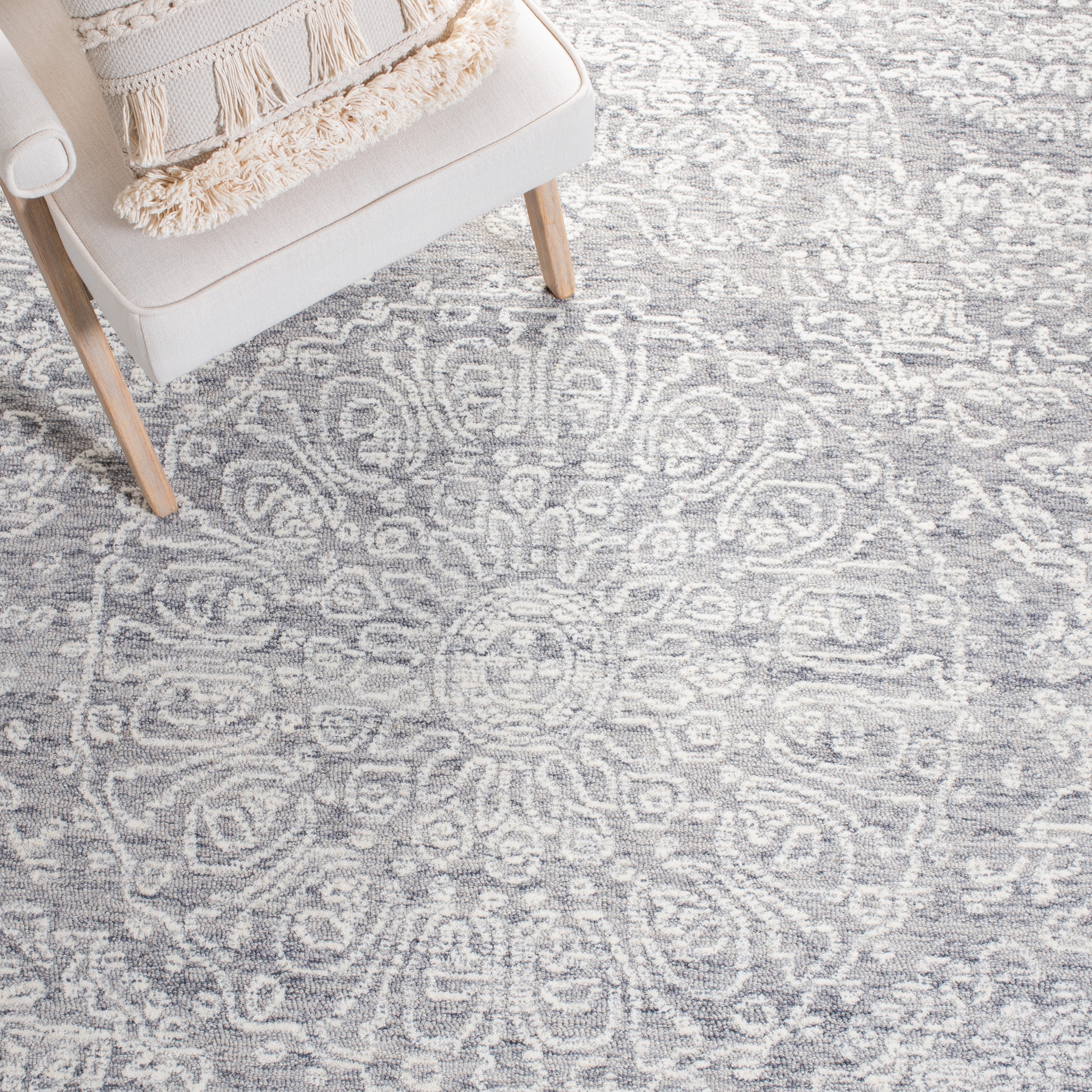 Safavieh MET993F-3 rugs - View #6