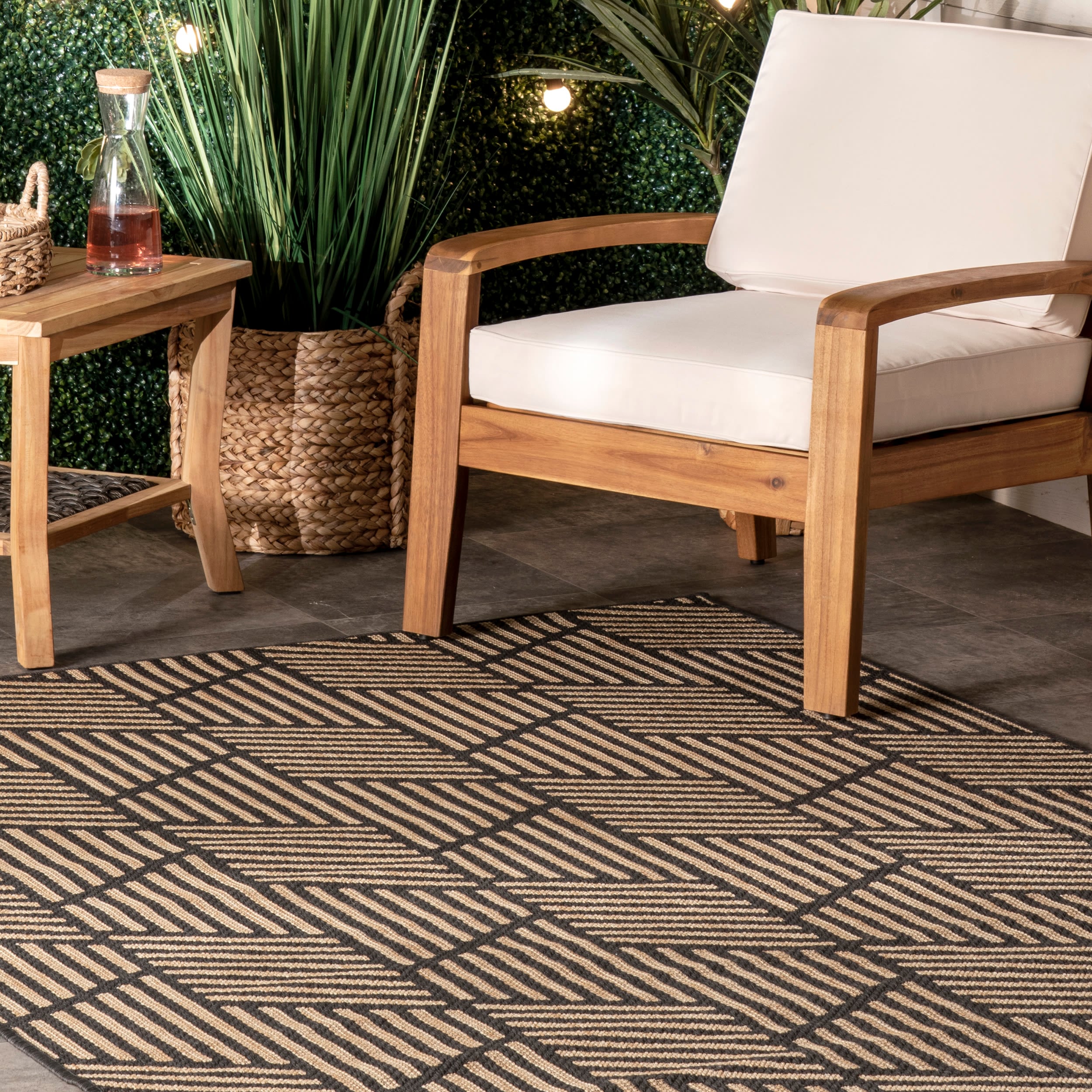 Reversible Charcoal Gray Geometric 4' x 6' Synthetic Area Rug