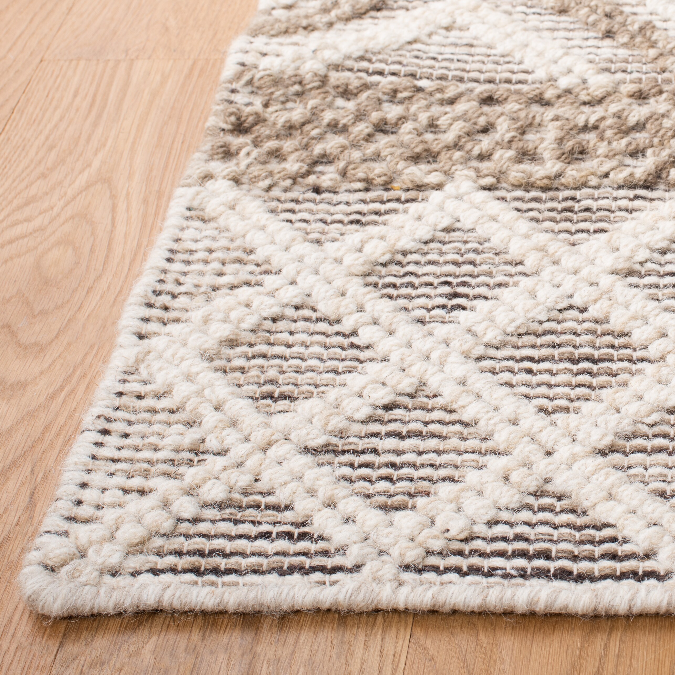Safavieh VRM211F-8 rugs - View #3