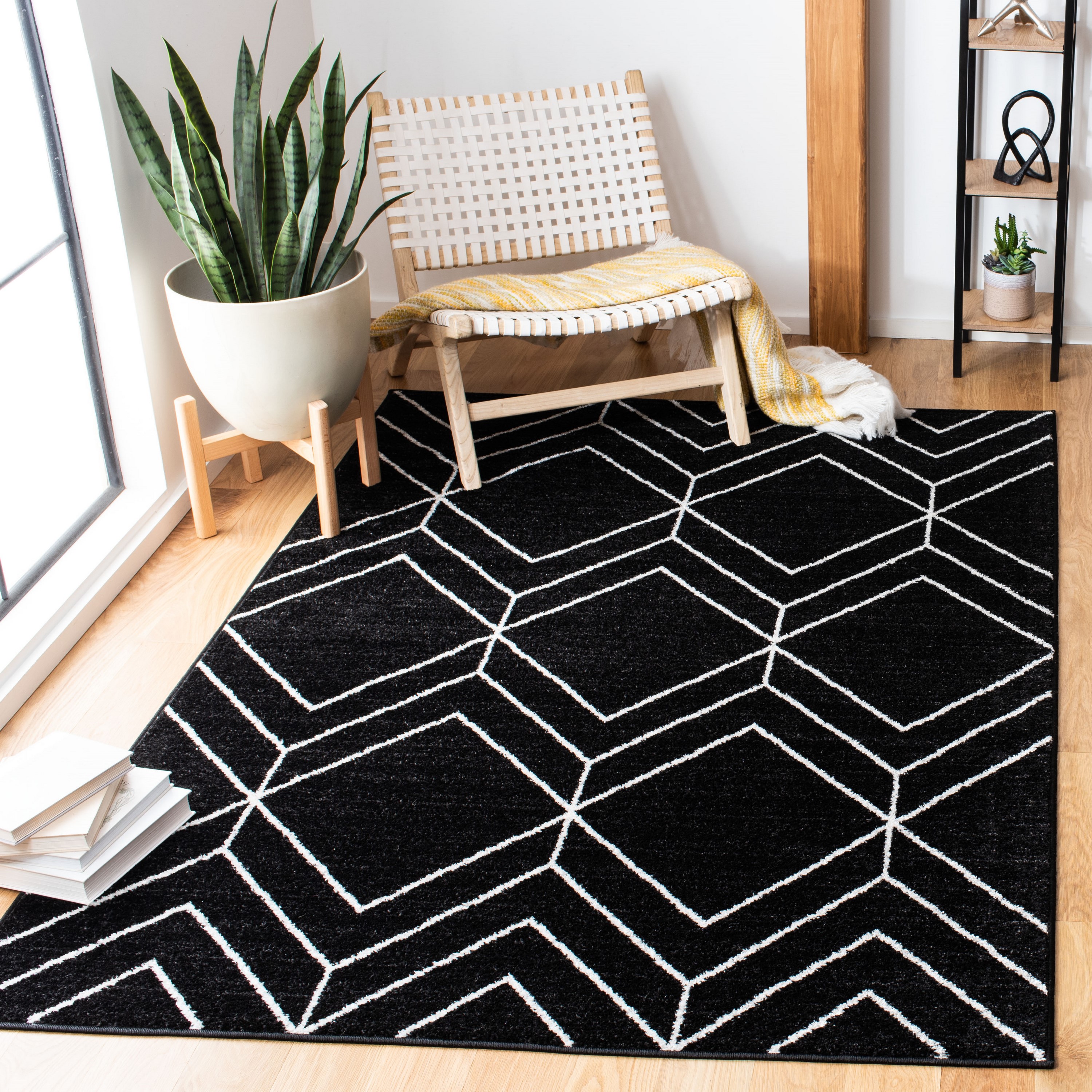 Safavieh ADR241Z-24 Adirondack 3 x 4 (ft) Loomed Polypropylene Black/Ivory Rectangular Indoor Geometric Bohemian/Eclectic Throw rug