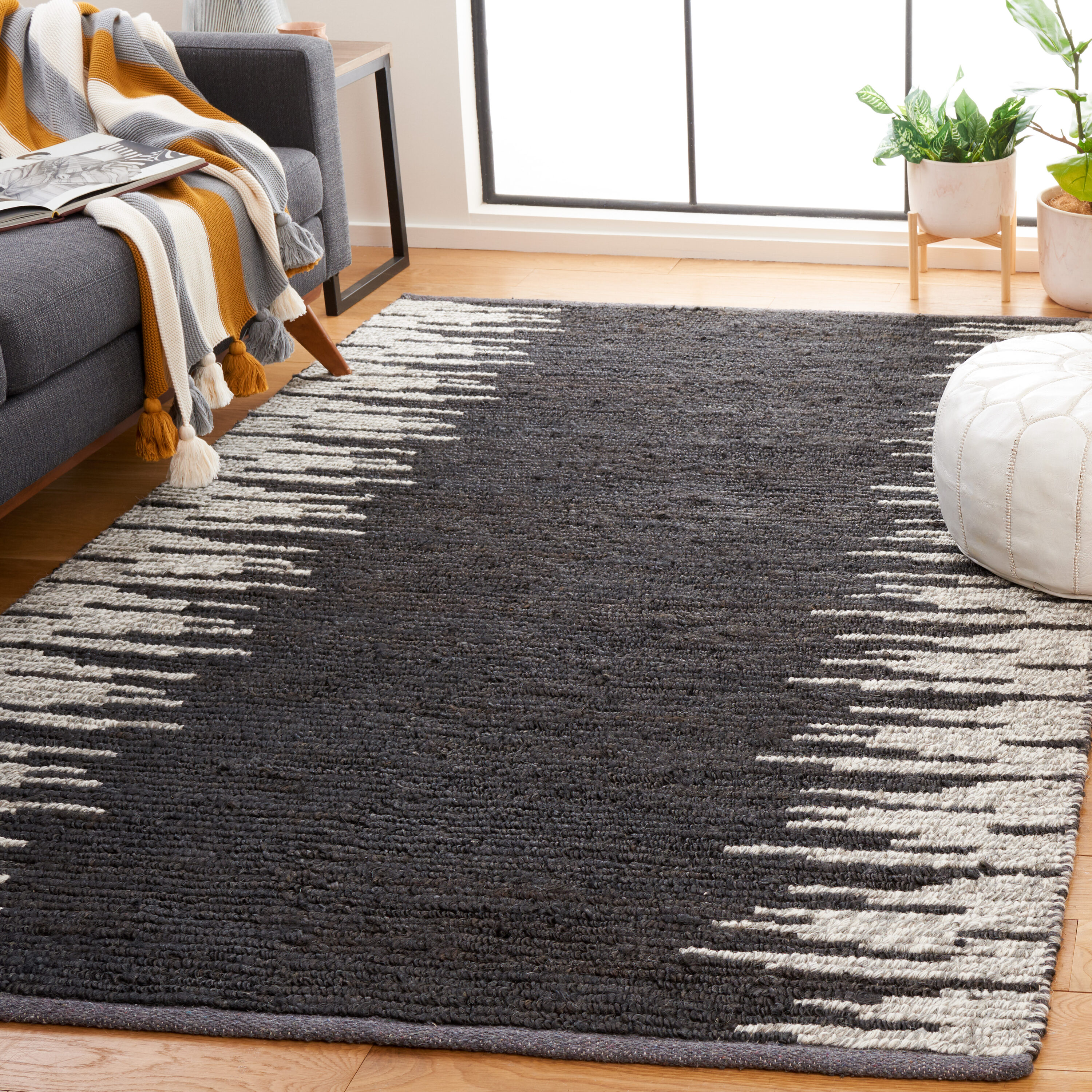  Natural Fiber 953 Black/Beige Contemporary 4ft x 6ft Small Rectangle Rug