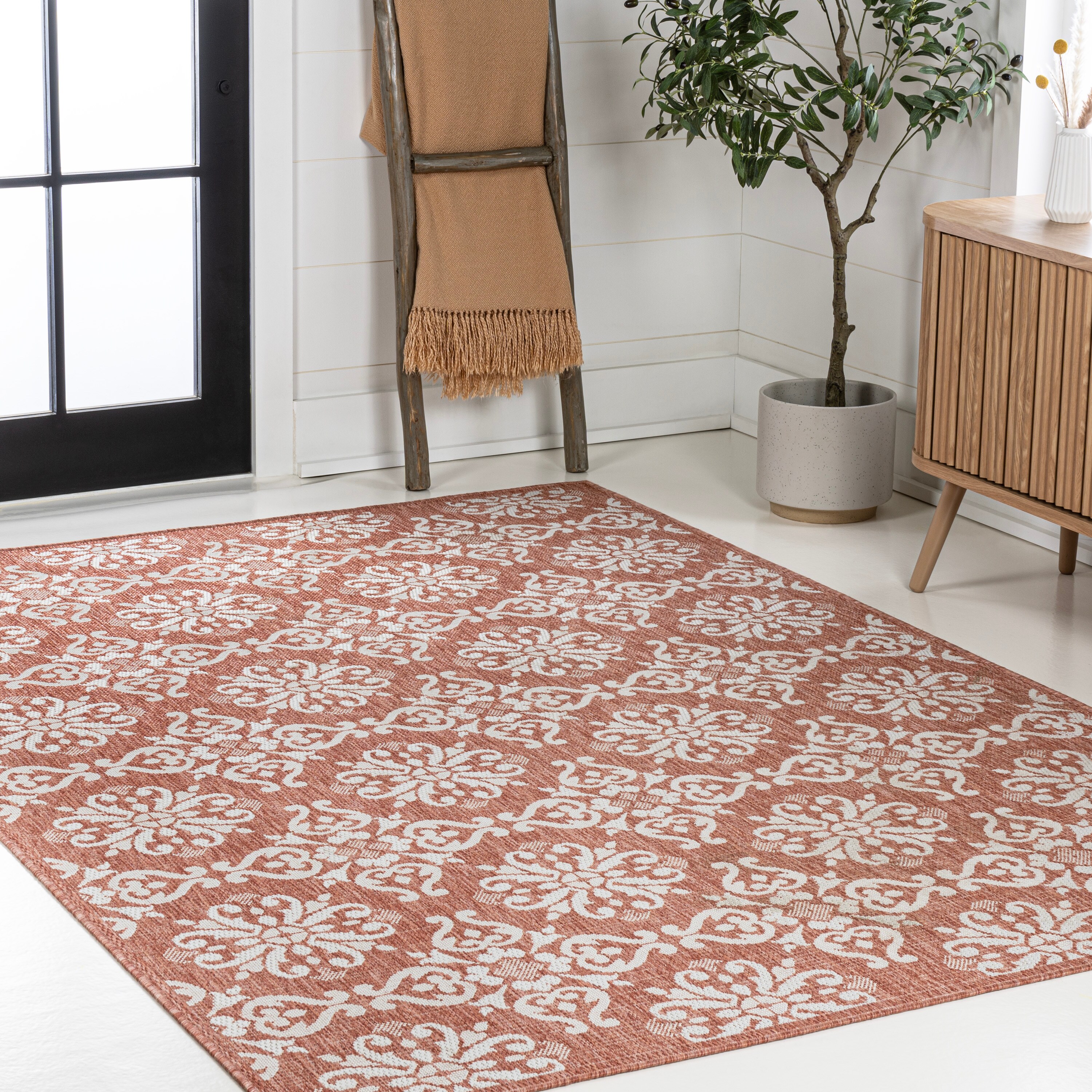 Salmon and Cream Synthetic Reversible 4' x 6' Area Rug