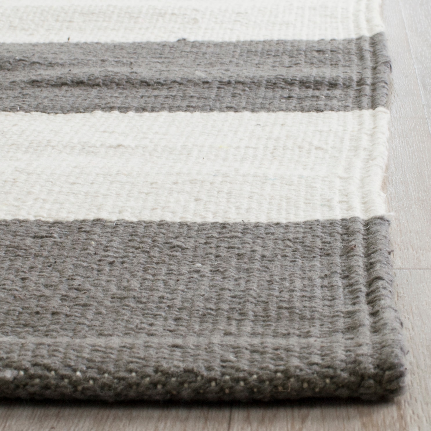 Safavieh MTK712G-25 rugs - View #3