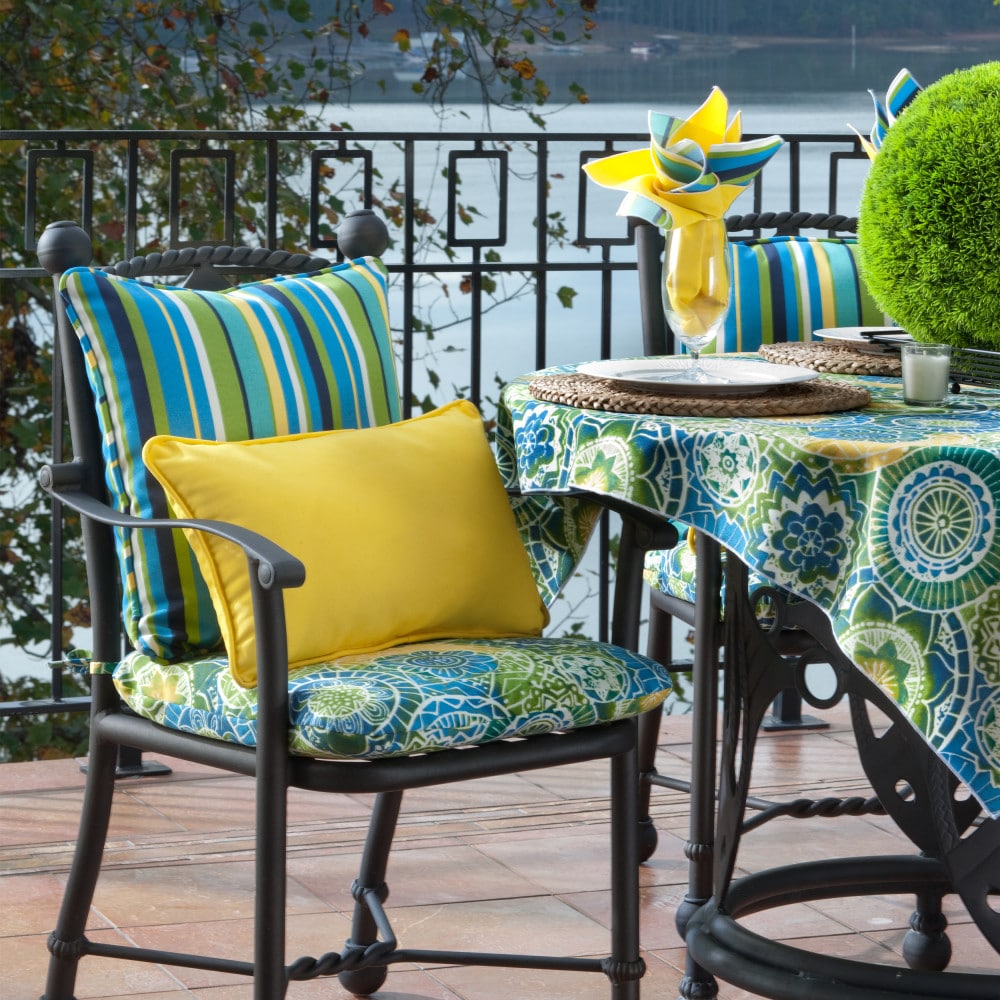 Pillow Perfect 687483 Outdoor-Accent-Pillows - View #4