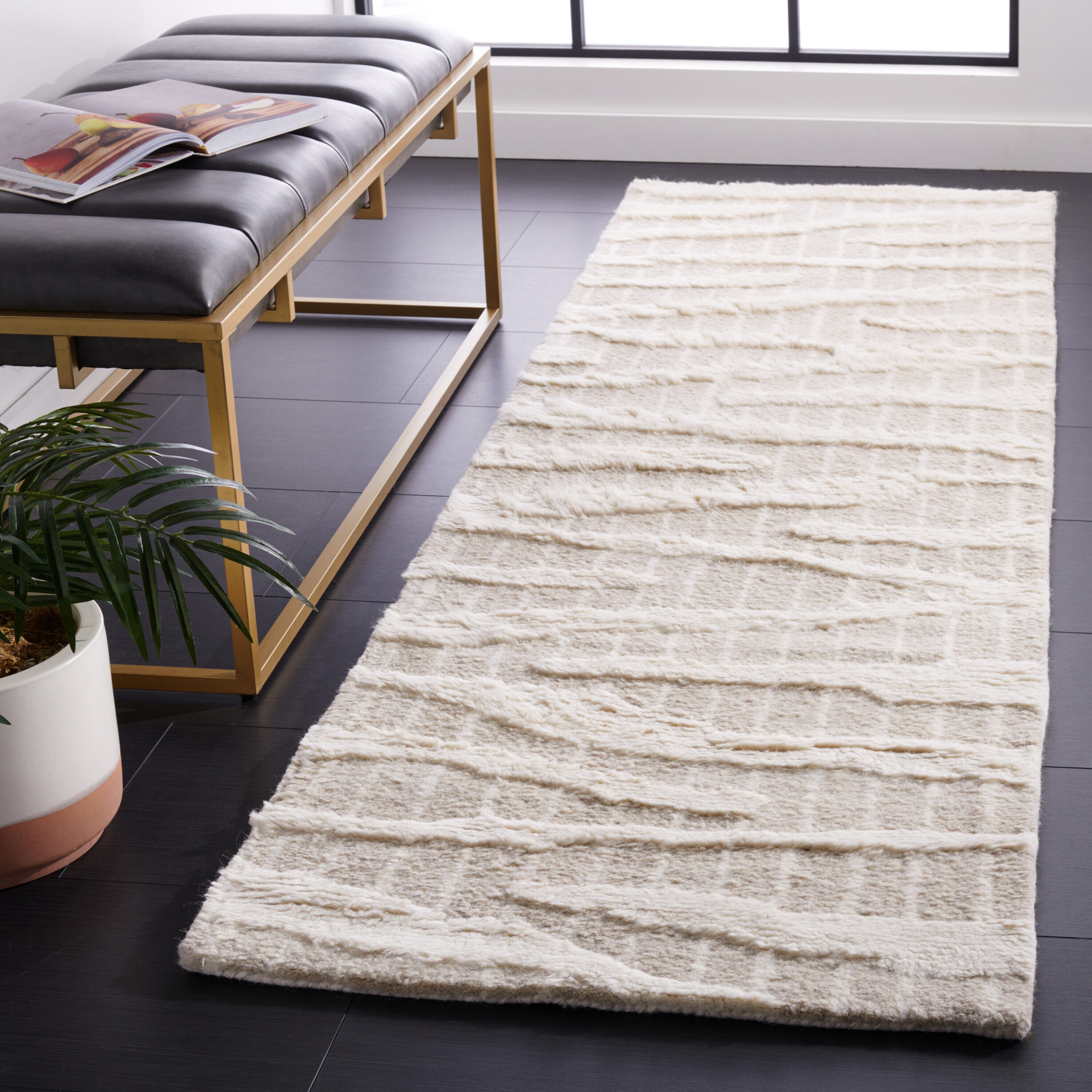  Manhattan 159 Beige/Ivory Contemporary 2Ft-3In x 8Ft Runner Rug