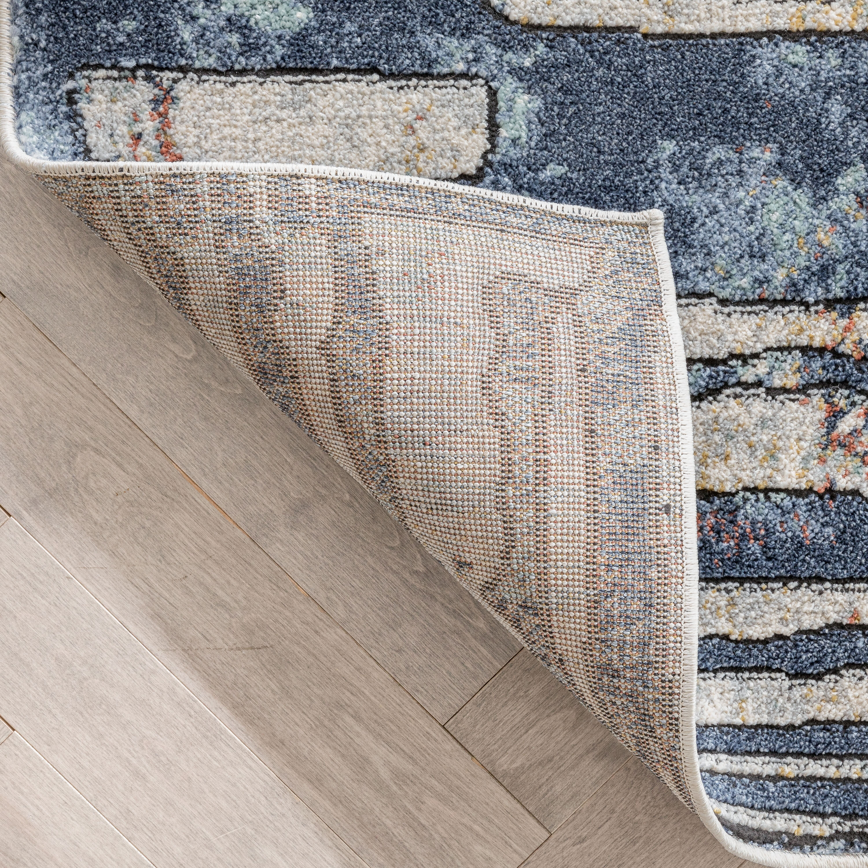 Envie Ivory Geometric Easy-Care Synthetic Runner Rug - 2'3" x 7'3"