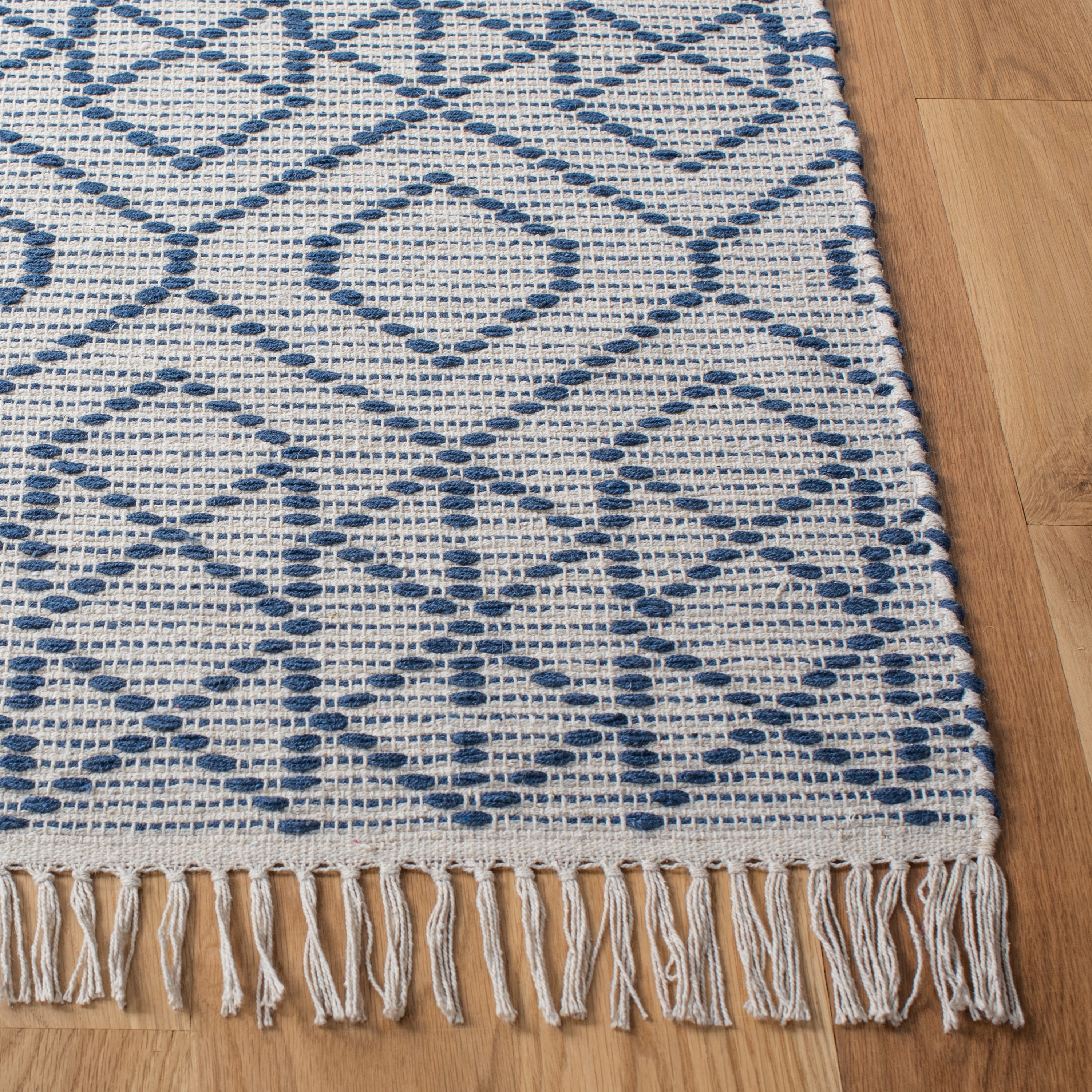 Safavieh MTK652N-4 rugs - View #3