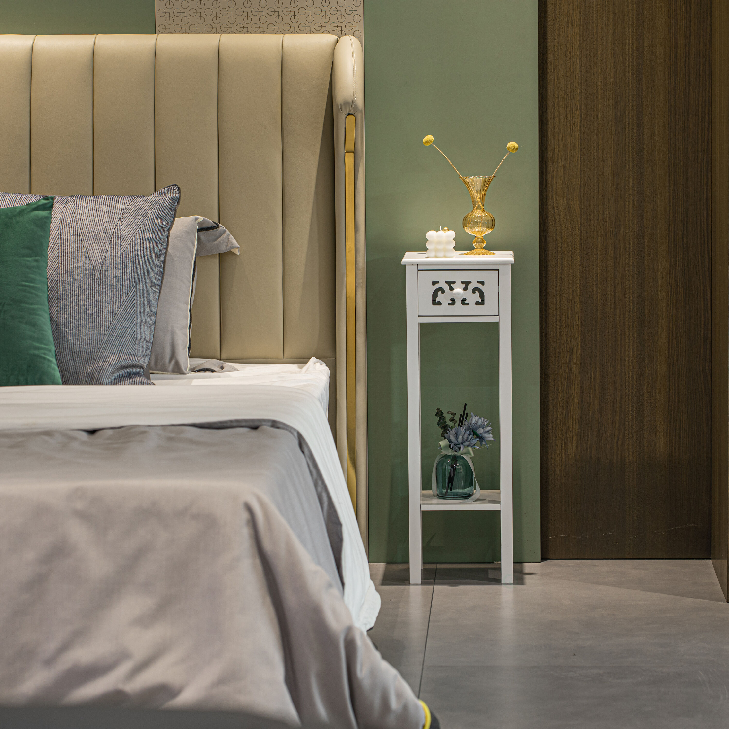 Basicwise QI004610.WT nightstands - View #2