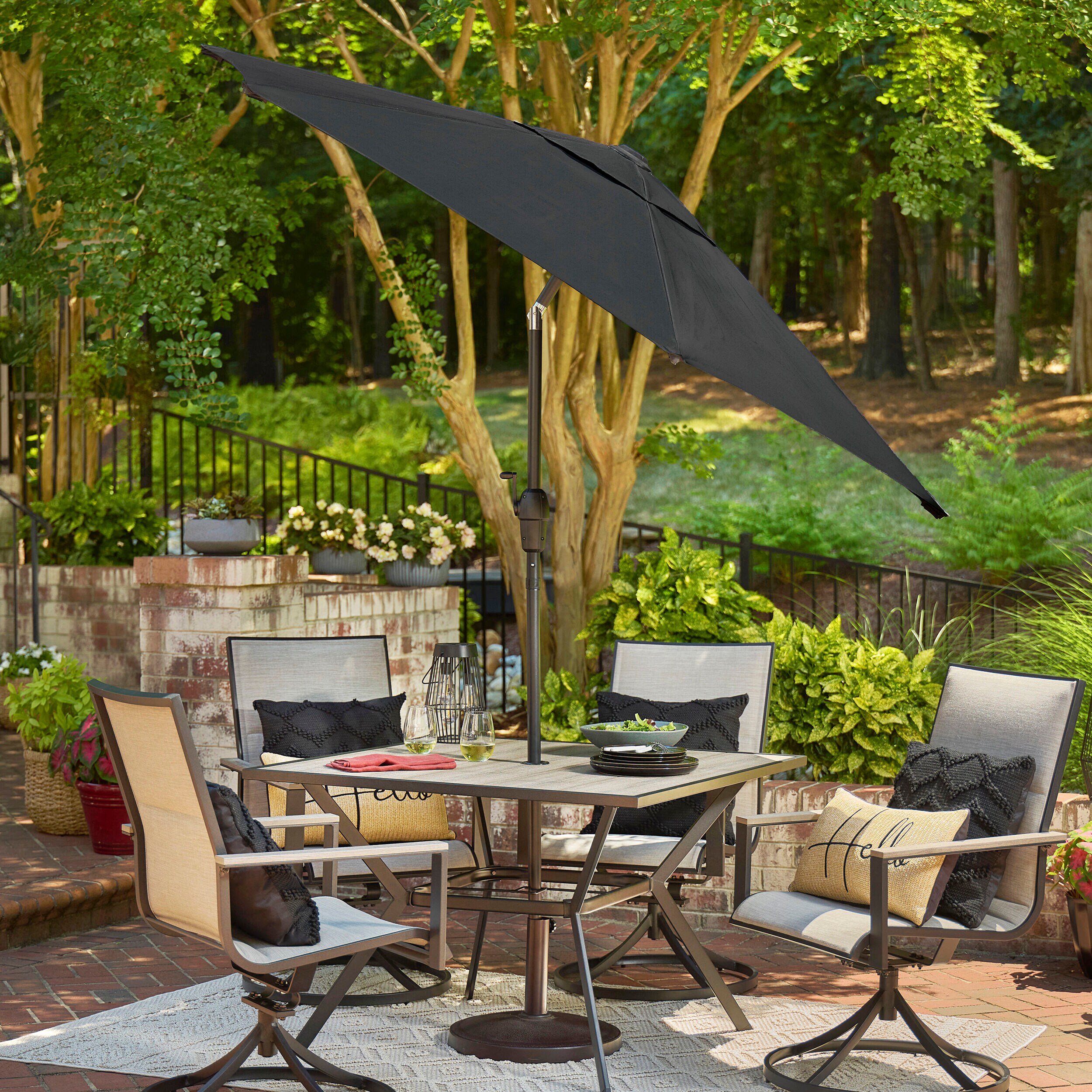 Style Selections 7.5-ft Steel Black Push-button Tilt Market Patio Umbrella