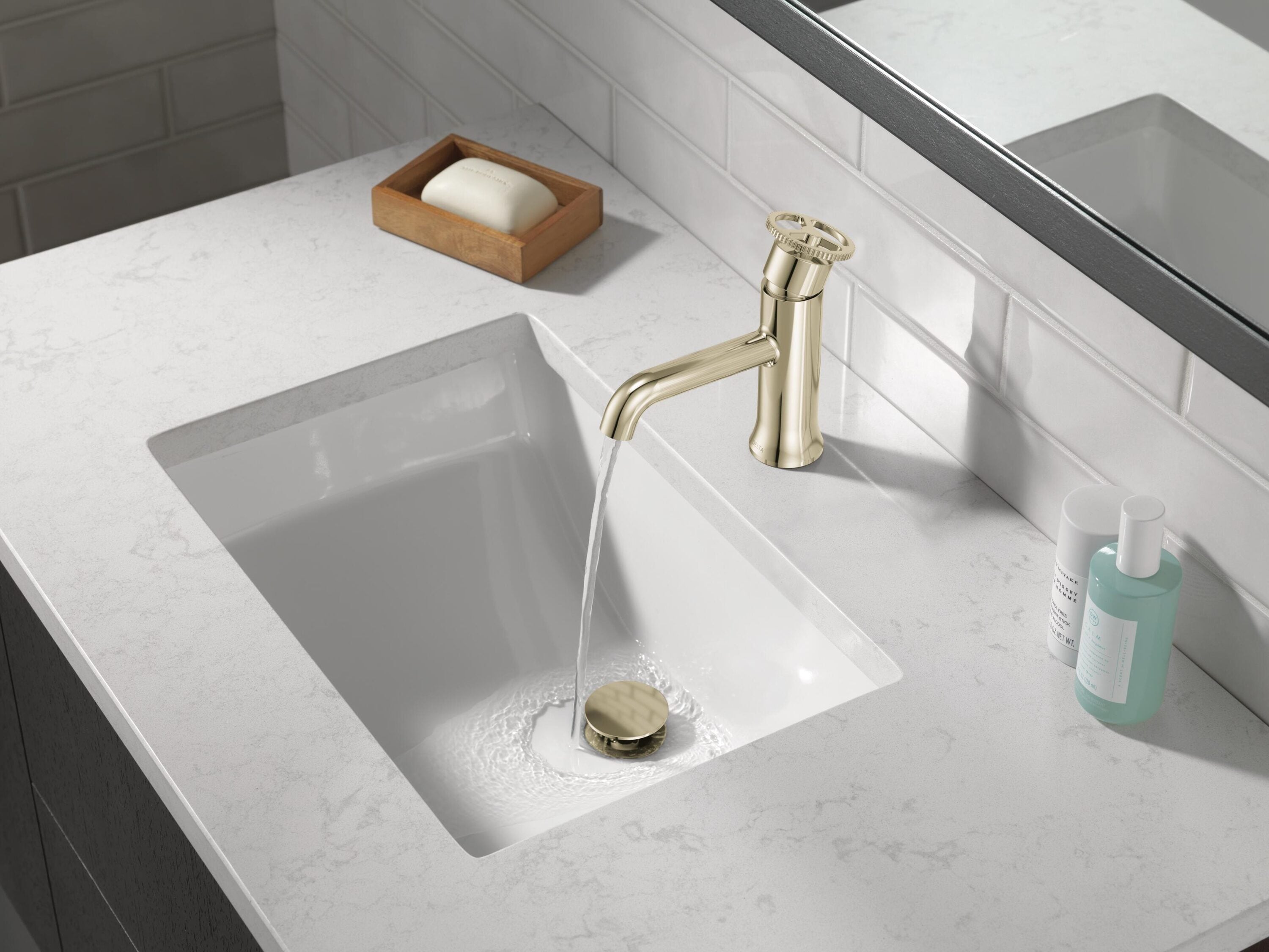 Delta 558-PNMPU-DST Lavatory-Faucets - View #2