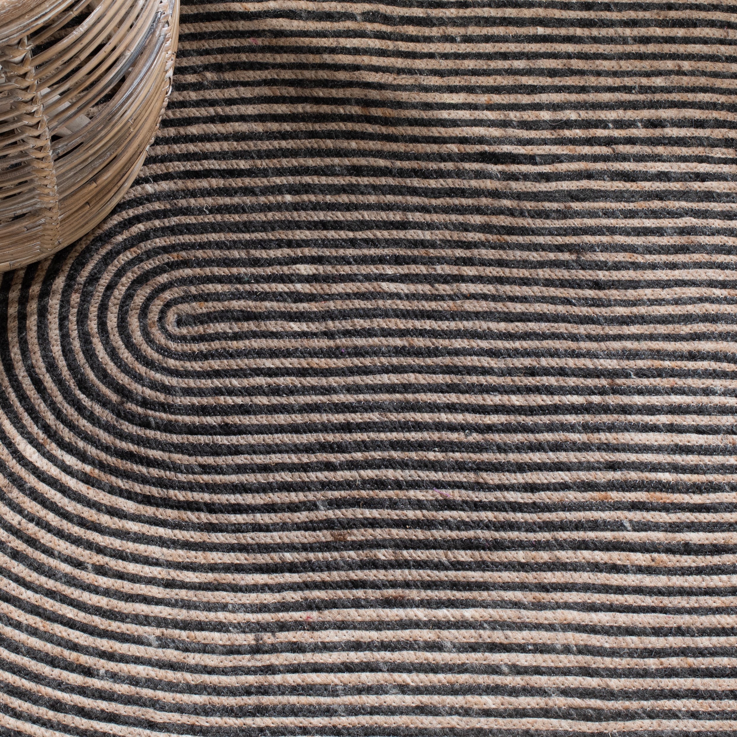 Safavieh BRD904B-6OV rugs - View #5
