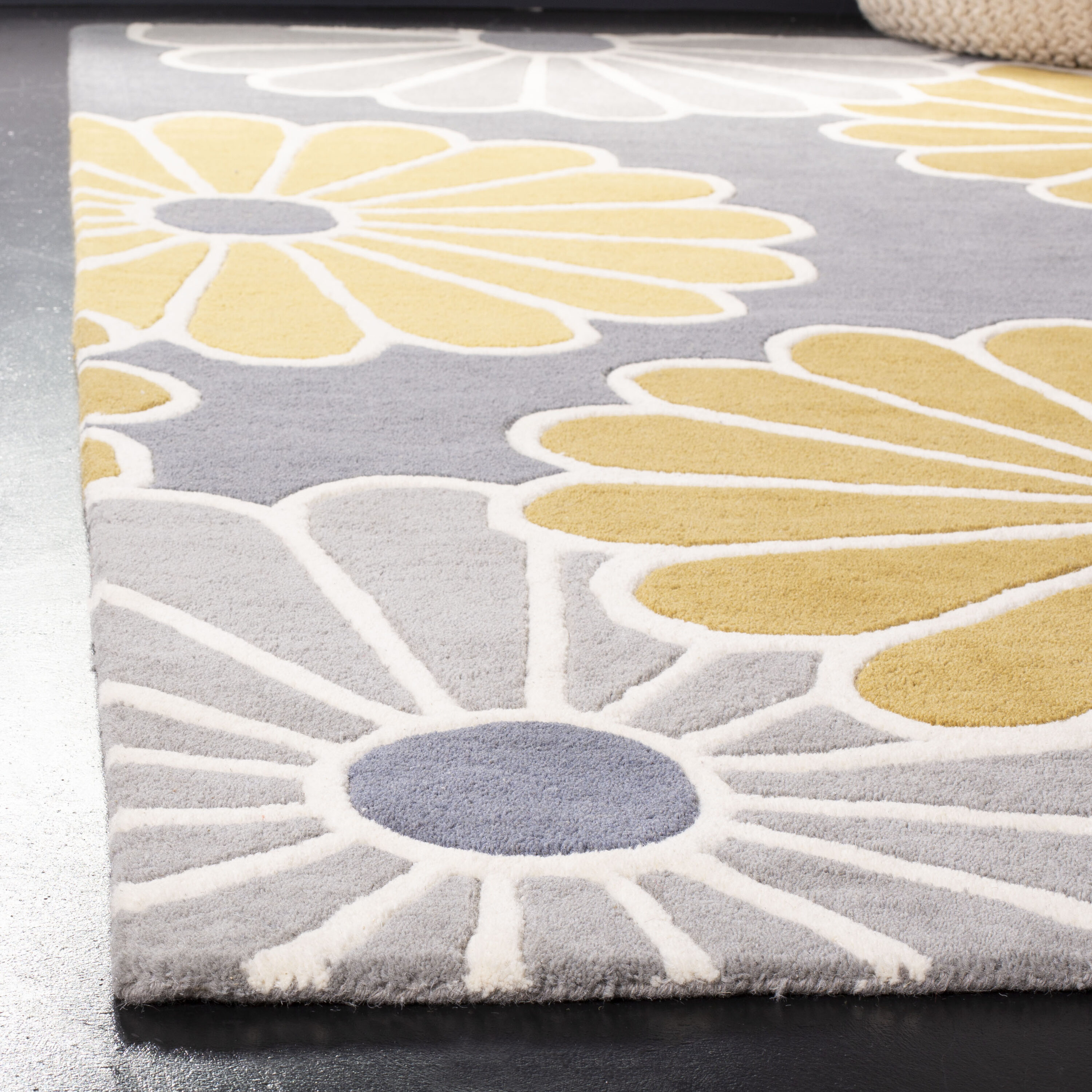 Safavieh SOH705A-26 rugs - View #3
