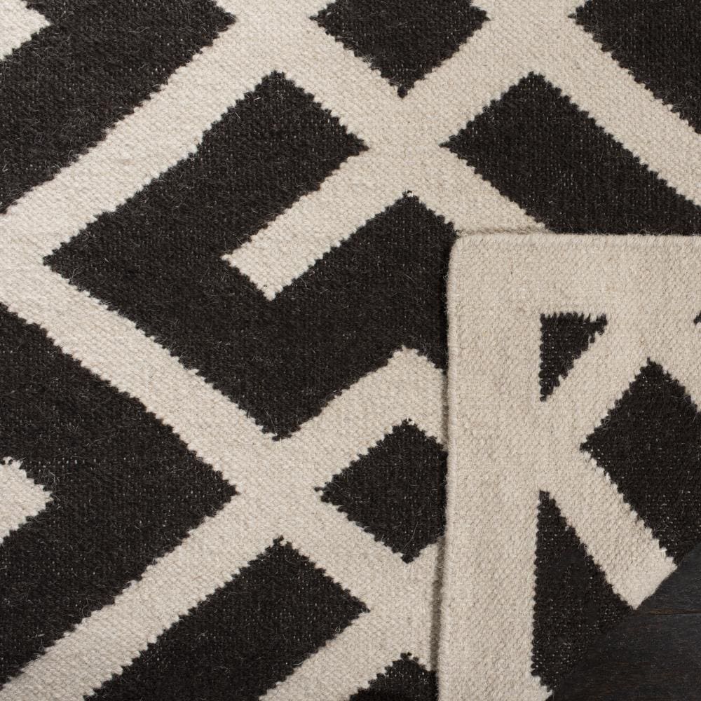 Safavieh DHU552C-5 rugs - View #4