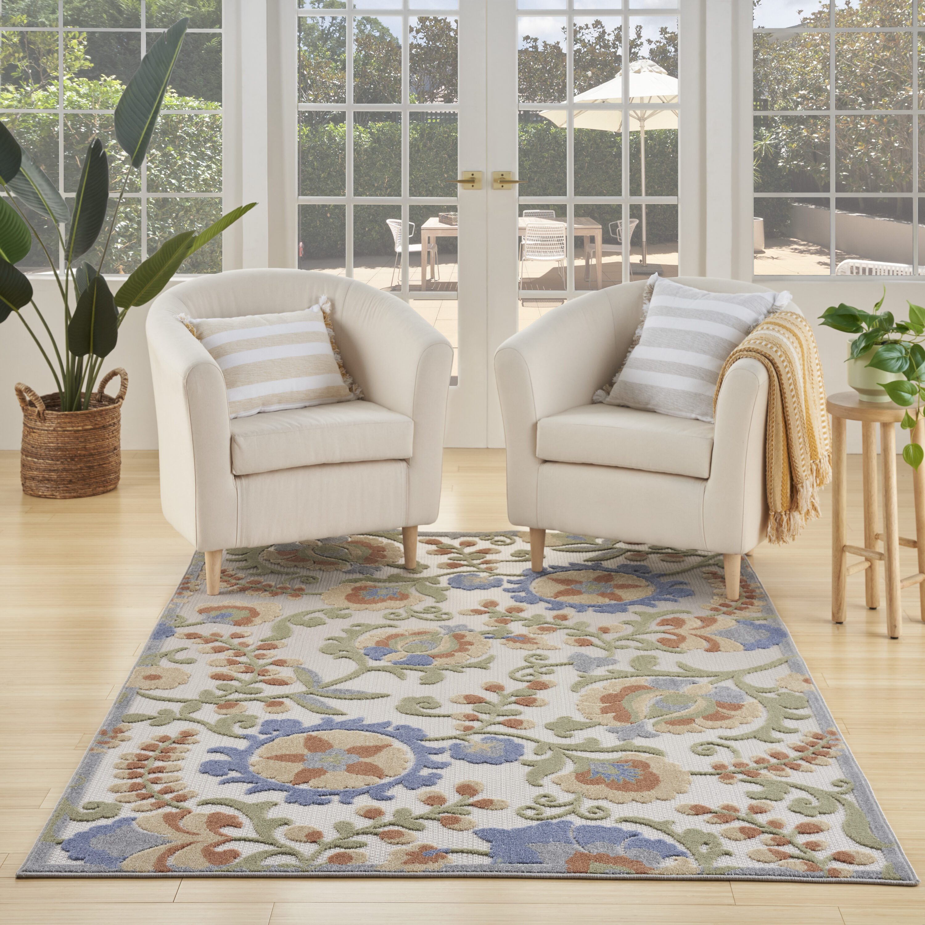 Nourison 099446921390 Aloha 6 x 9 (ft) Loomed Polypropylene Ivory Blue Rectangular Indoor/Outdoor Floral/Botanical Area rug