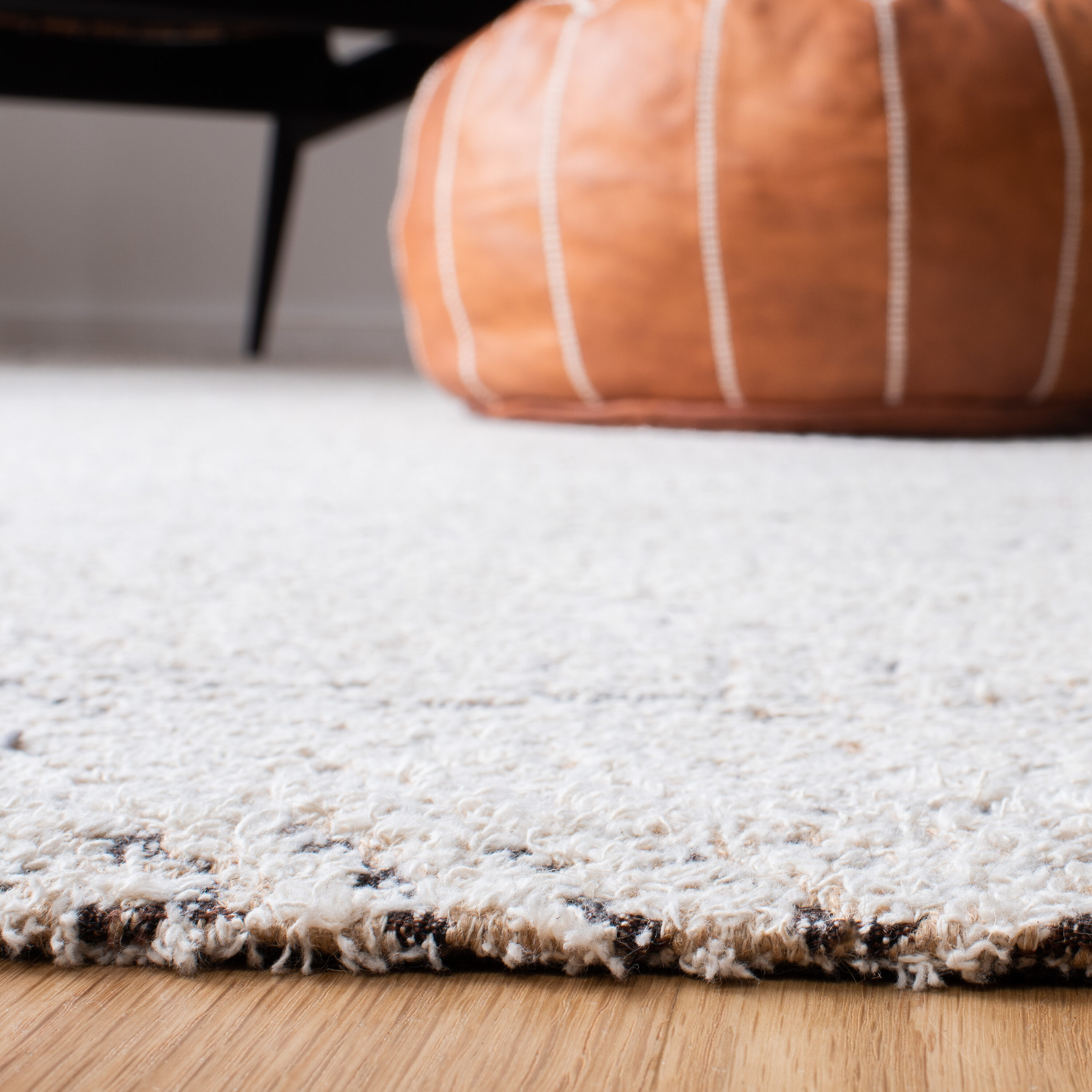 Safavieh CLV901A-4 rugs - View #4