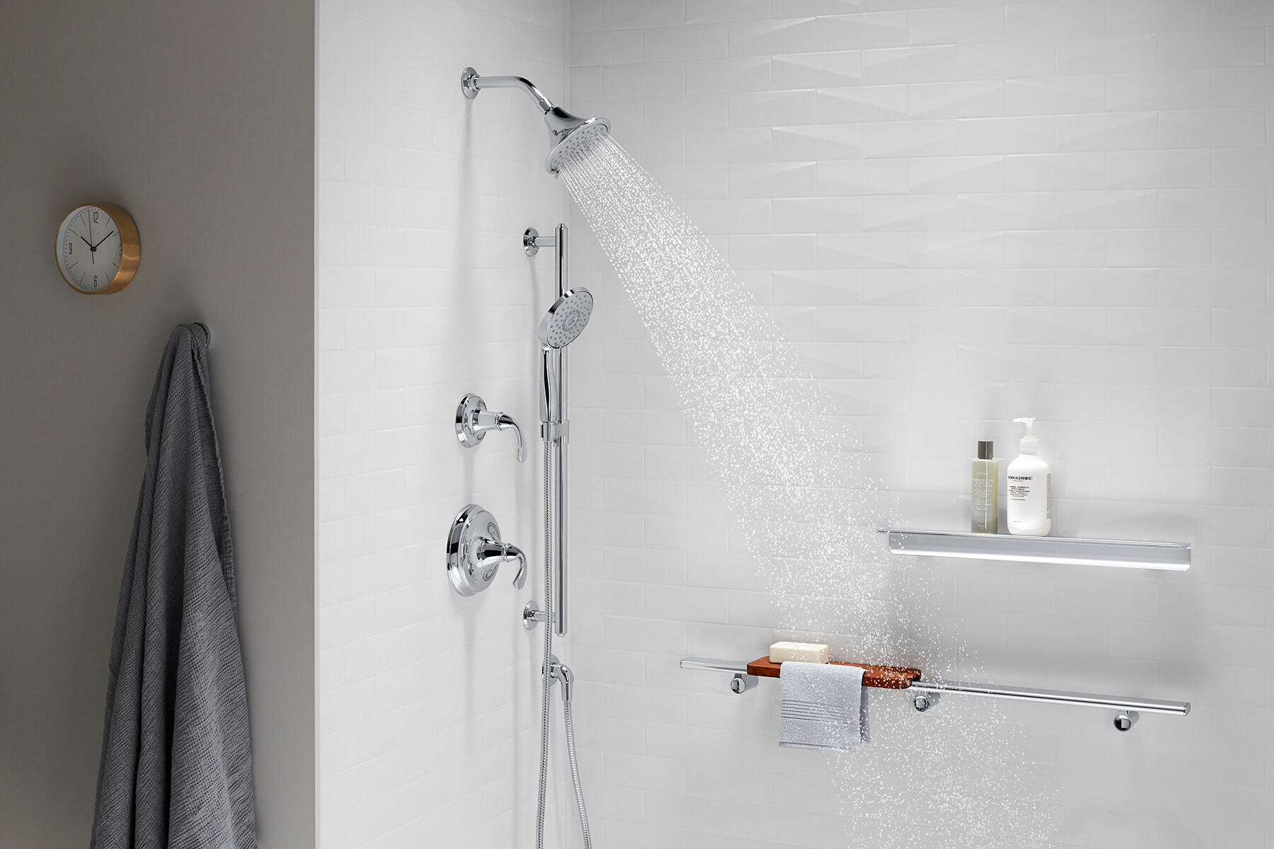 Polished Chrome Multifunction Wall Mounted Showerhead with Pulse