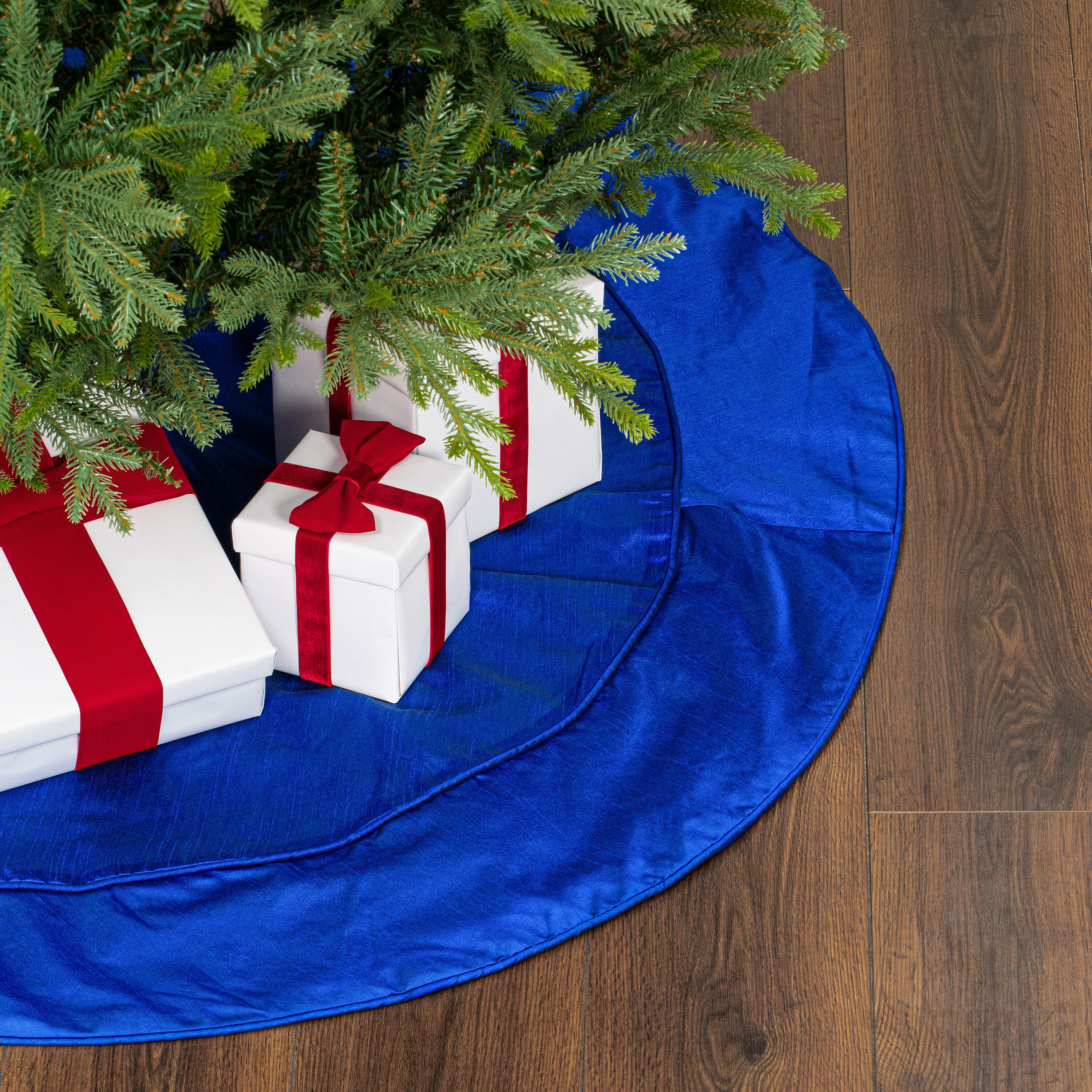Vickerman QTX190602 Tree-Skirts - View #5