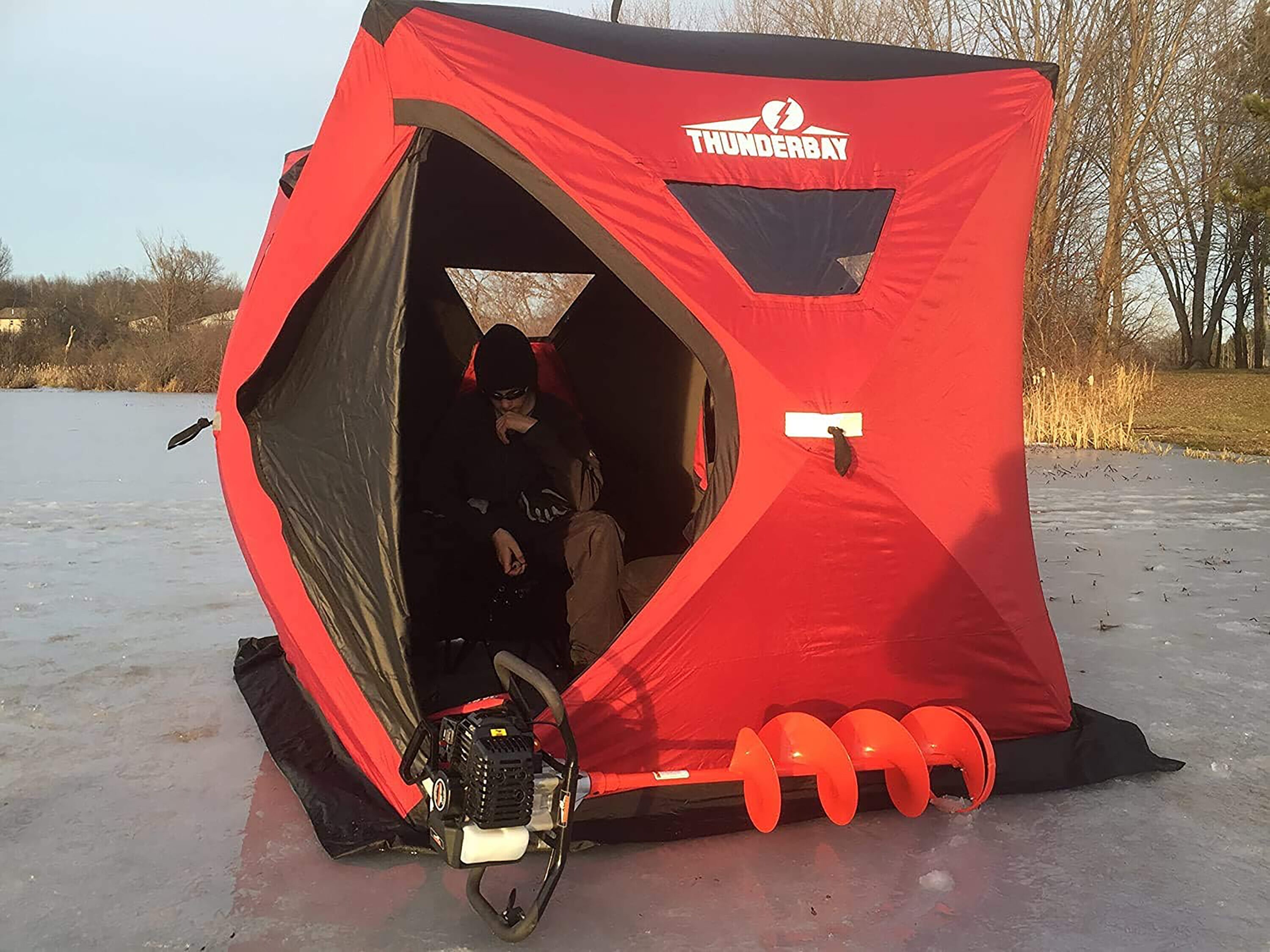 ThunderBay Ice Cube Polyester 2-Person Ice Fishing in the Tents