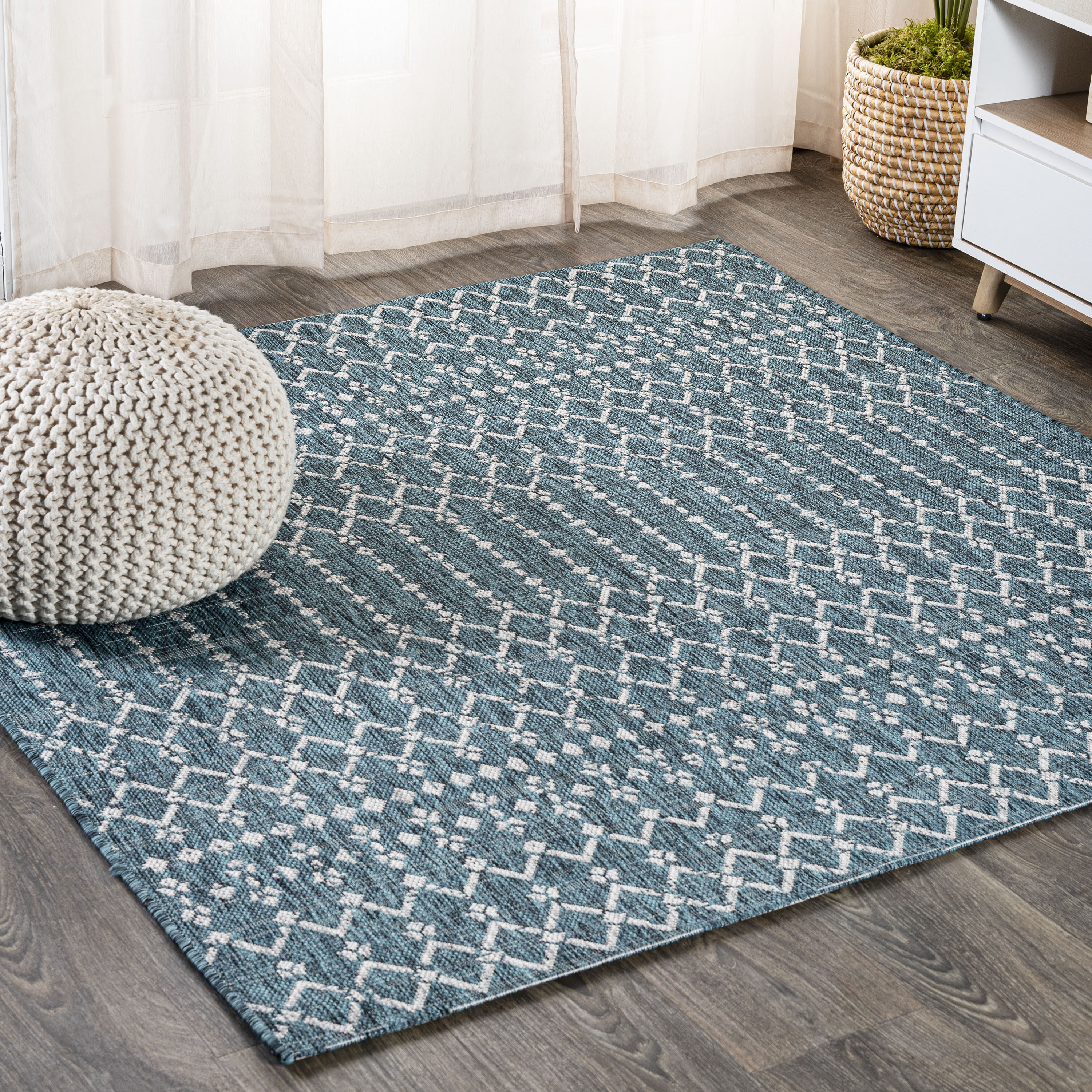 JONATHAN  Y SMB108C-5SQ Santa Monica Ourika Filigree Textured Weave 5 x 5 (ft) Loomed Polypropylene Teal/Gray Square Indoor/Outdoor Tribal Rustic Area rug