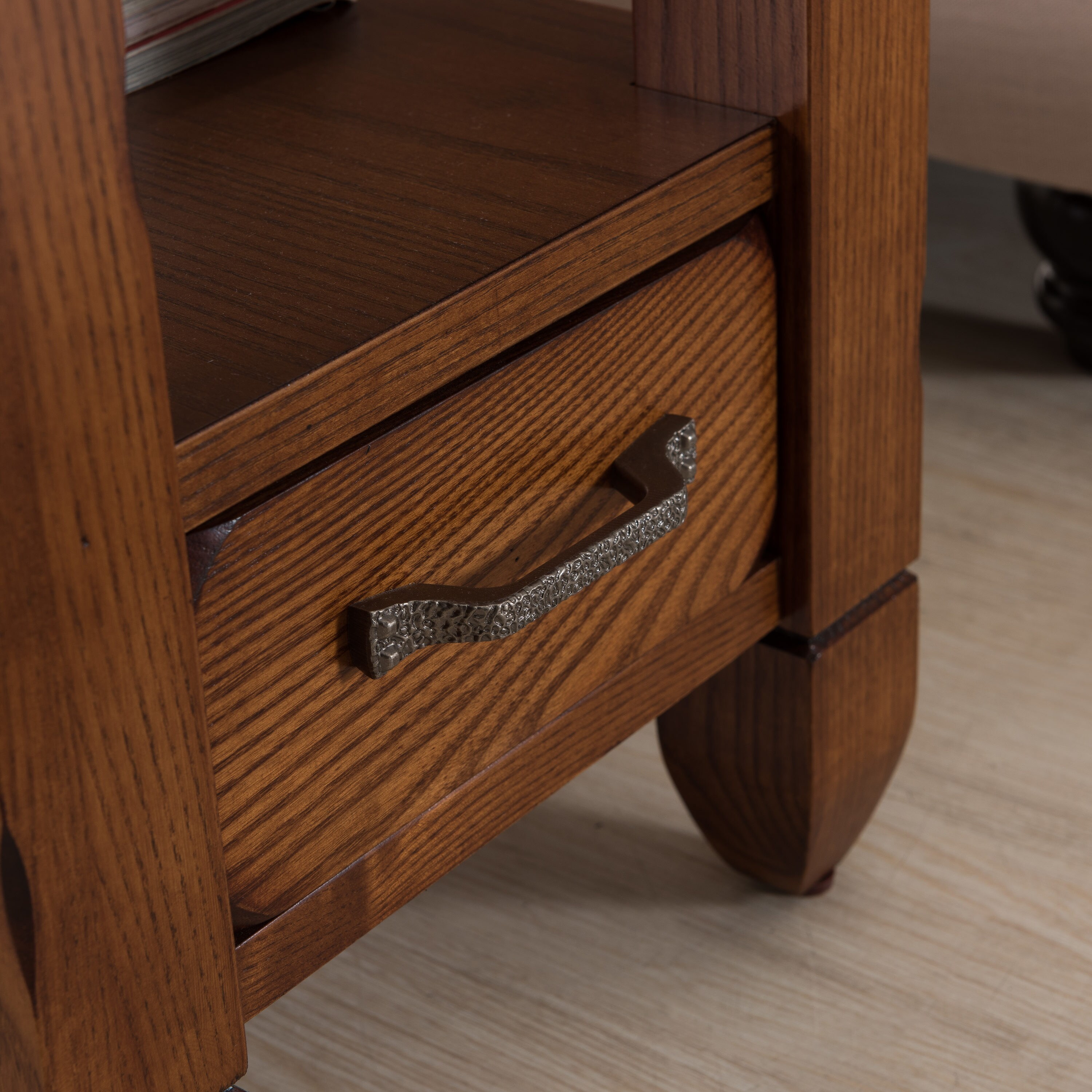 Leick Home 10906 End-Tables - View #5