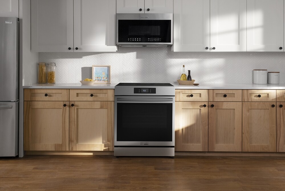 Frigidaire Gallery 30-in 5 Burners 6.2-cu ft Self & Steam Cleaning Air ...