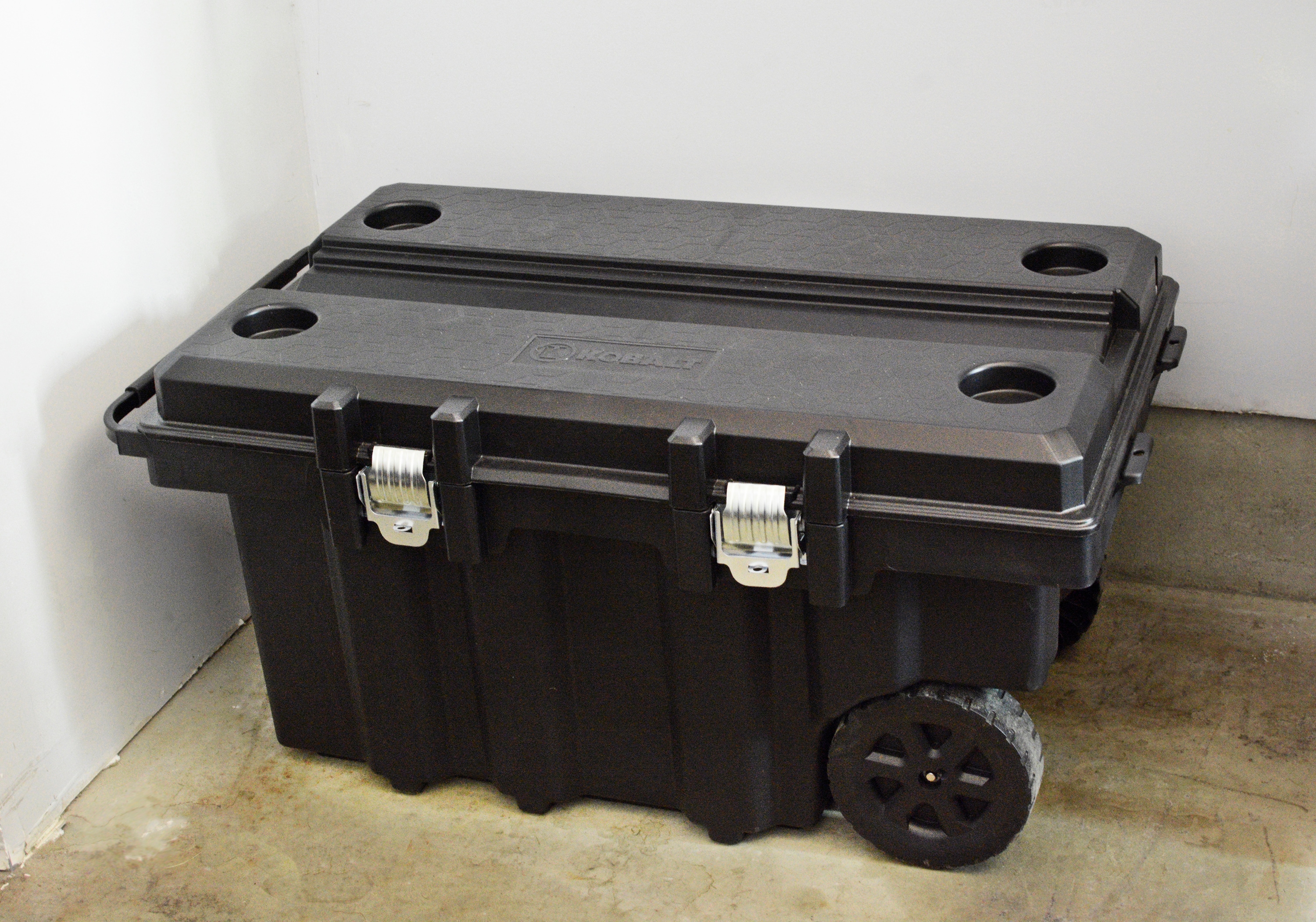 Kobalt 45-in Black Plastic Wheels Lockable Tool Box in the
