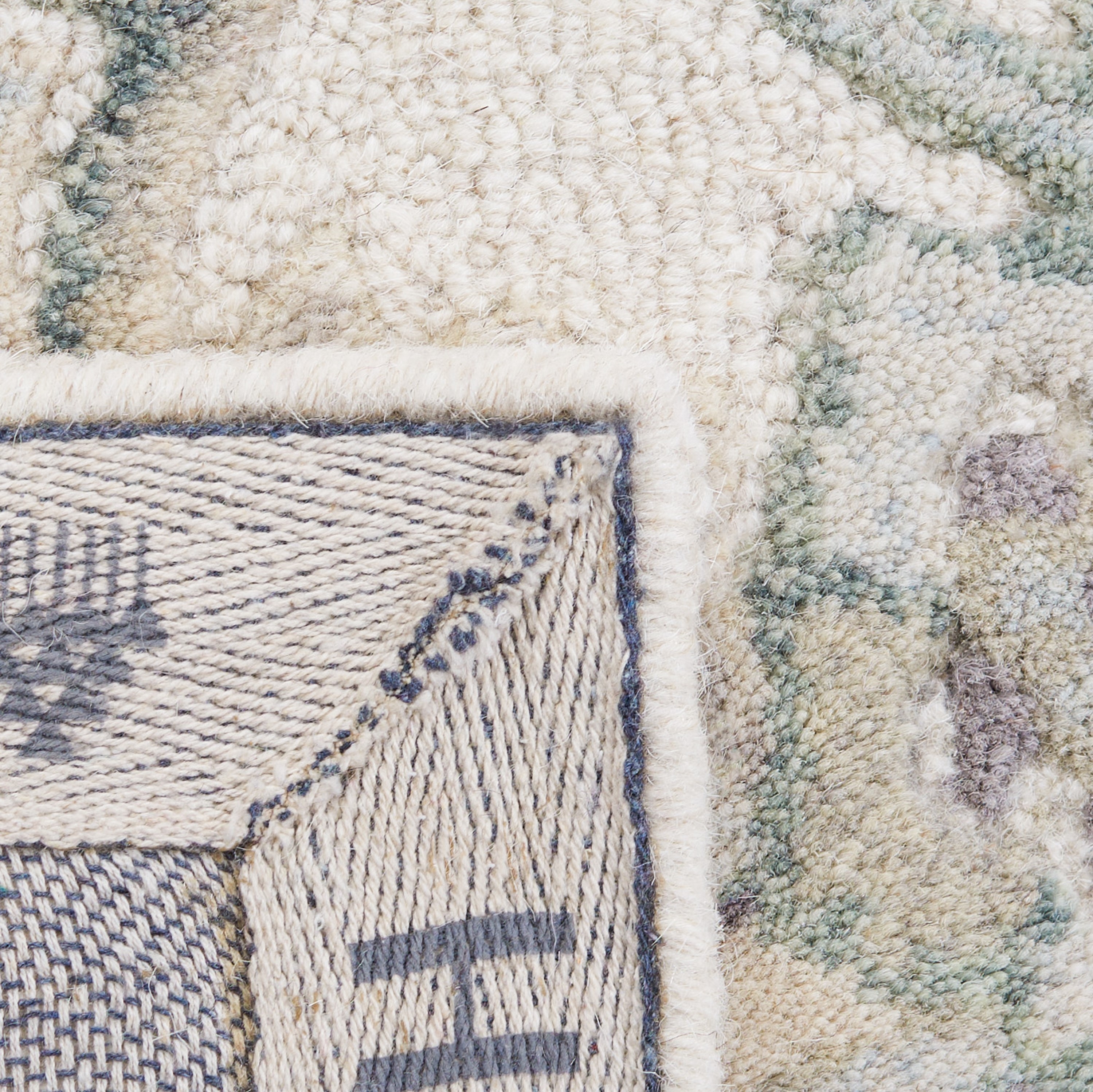 Safavieh GLM624A-6SQ rugs - View #6