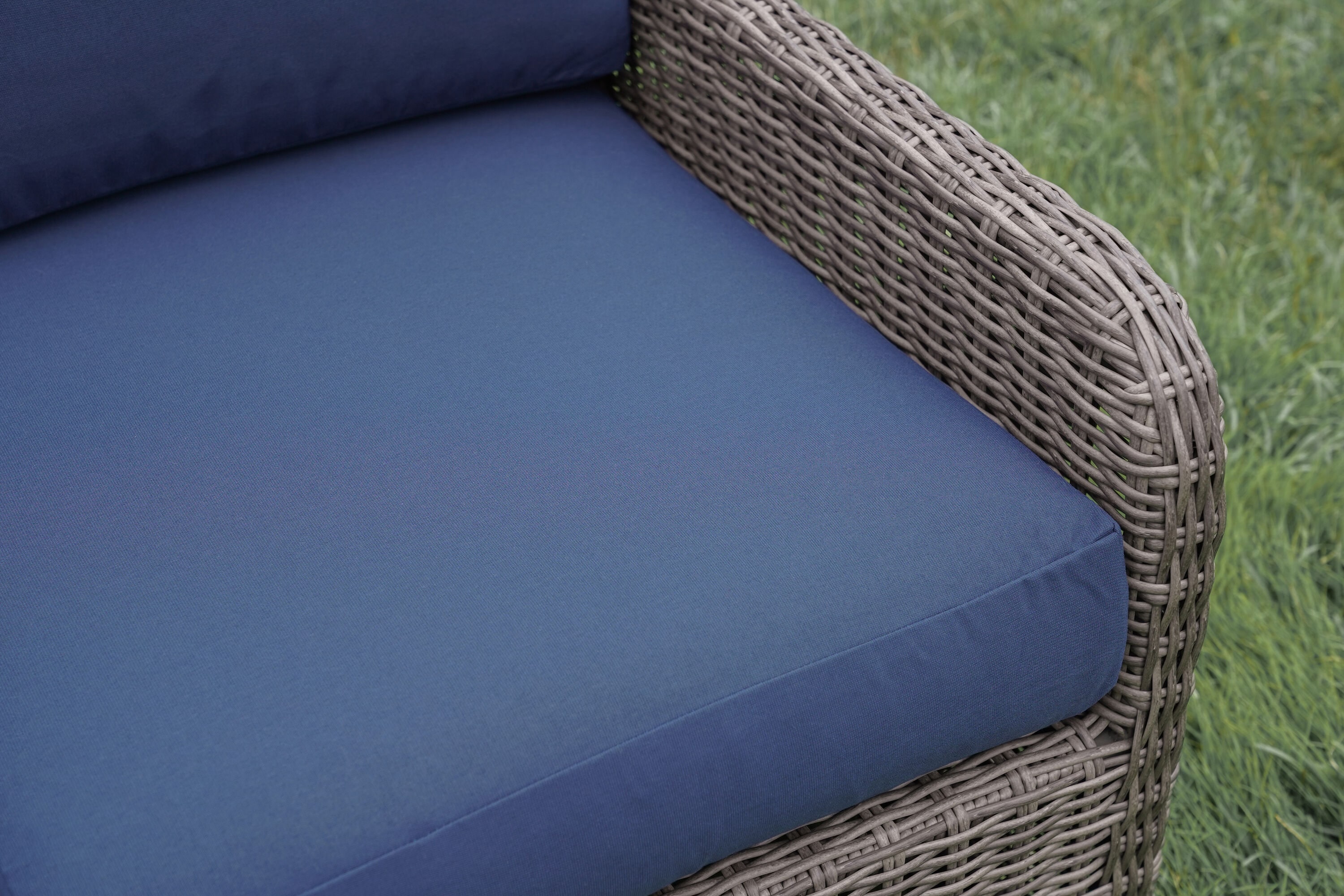 Leisure Made 254988-NVY Patio-Sofas-Daybeds - View #3