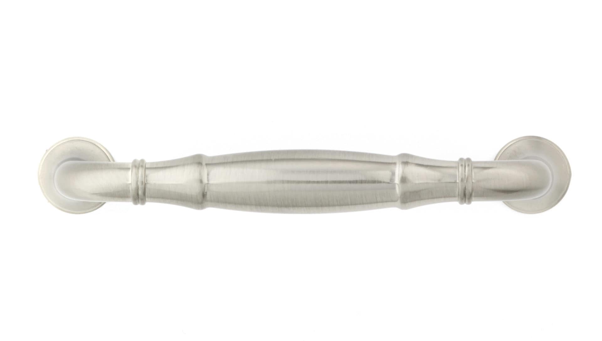 Richelieu BP79076195 Cabinet-Pulls - View #3