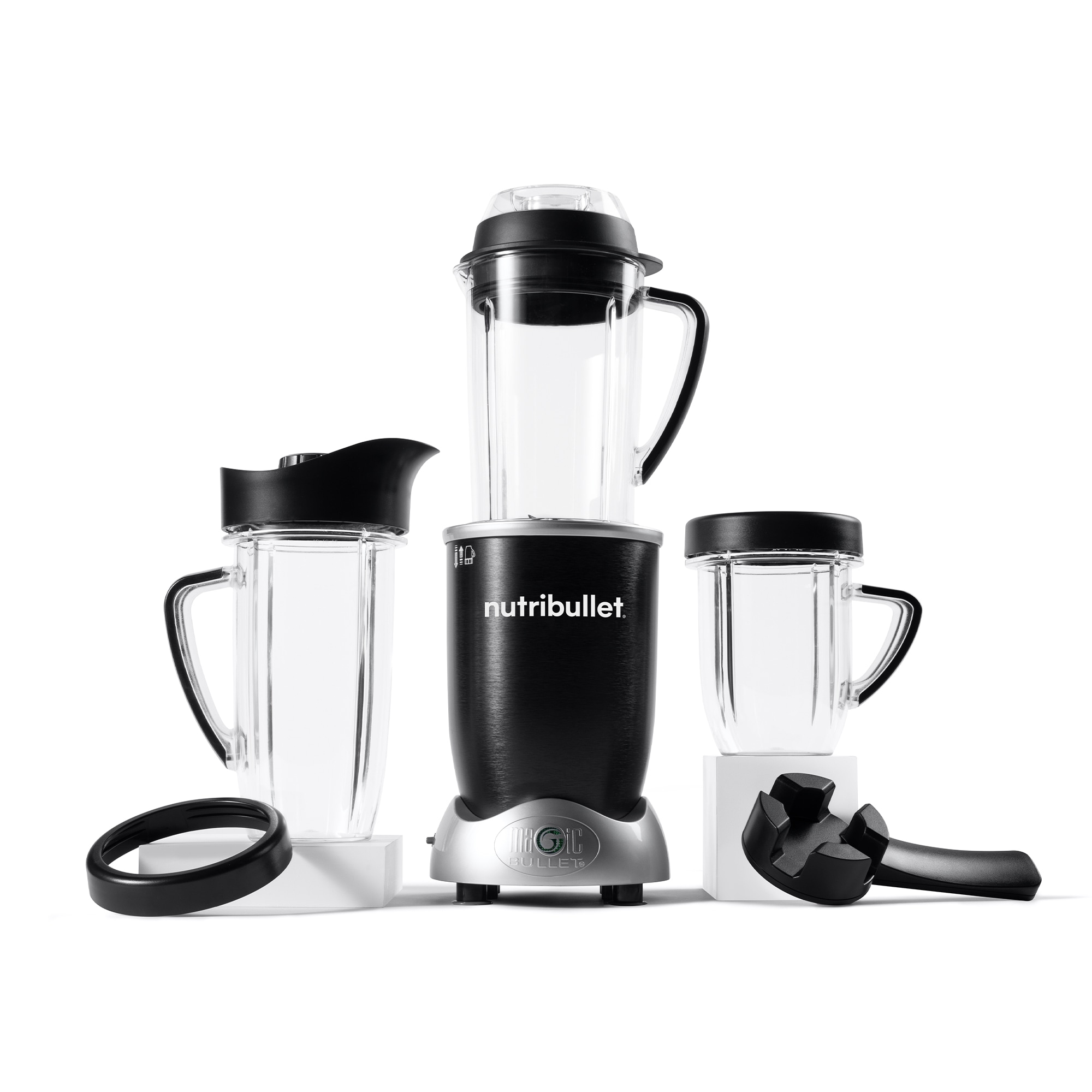 nutribullet 1700-Watt Countertop Blender with Multi-Serving Cup and Vented  Pitcher, Black in the Blenders department at
