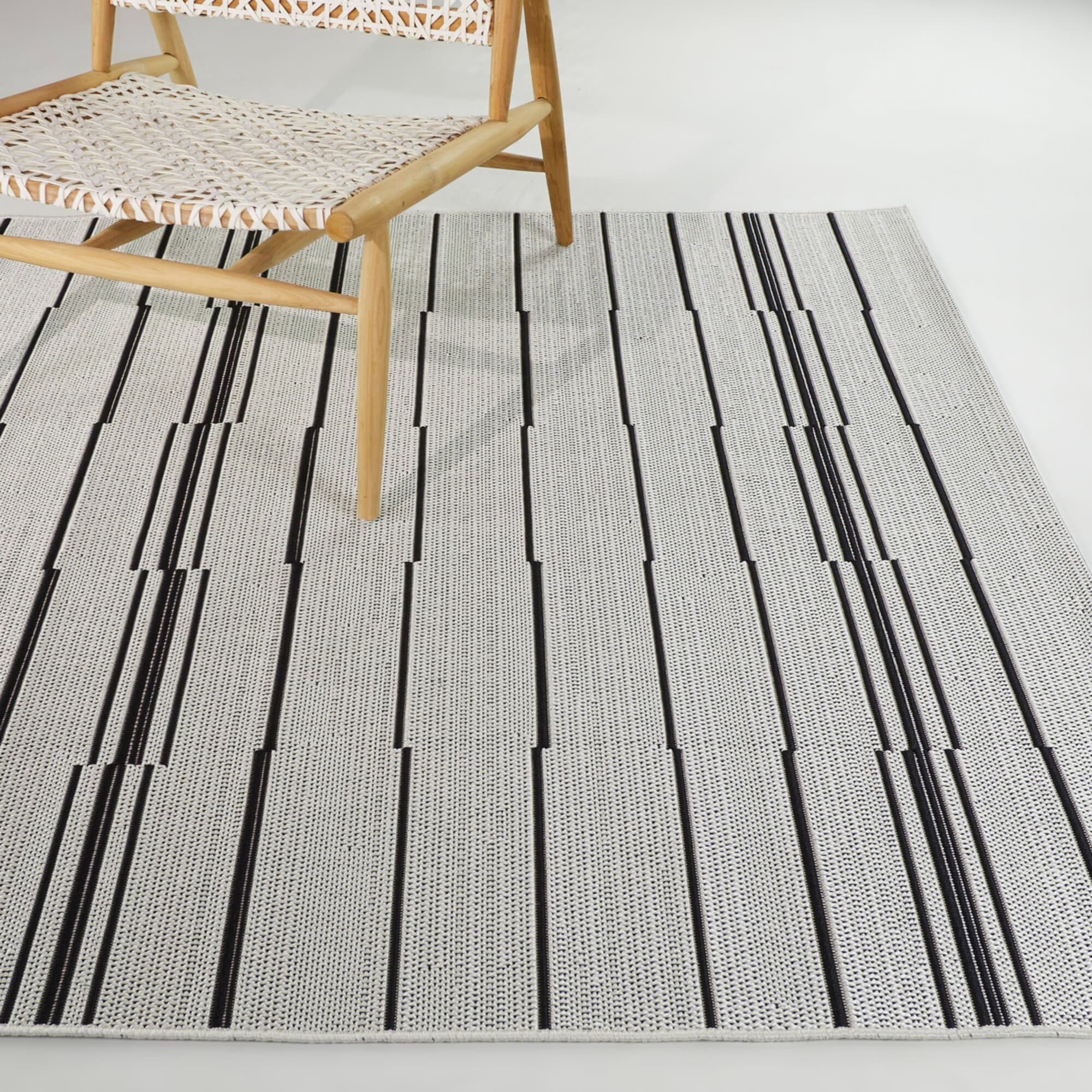 Origin 21 3123910 2 x 7 (ft) Flatweave Polypropylene Gray Rectangular Outdoor Stripe Mid-Century Modern Runner rug