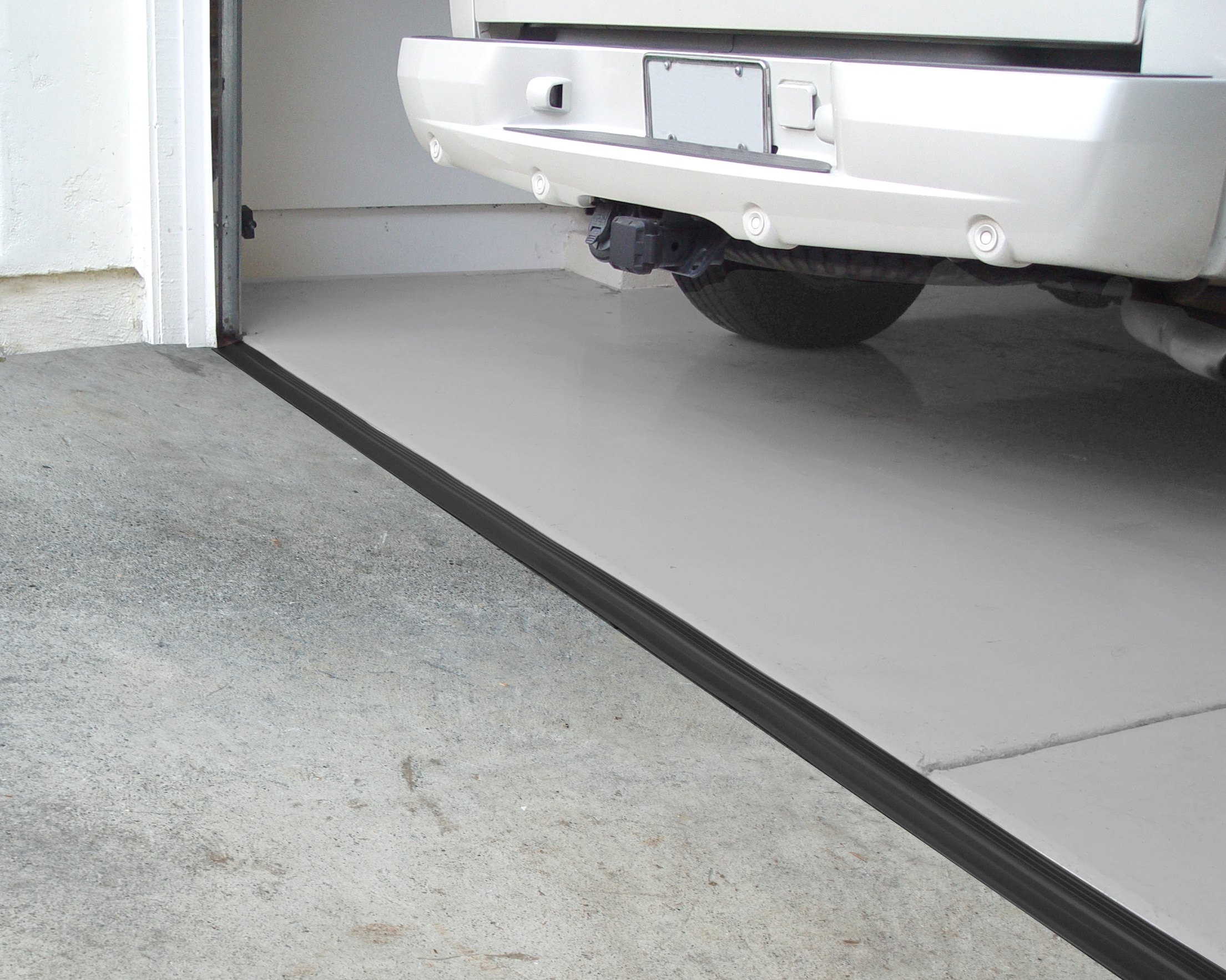 G-Floor GFTHRESH10MB Garage-Flooring-Corners-Edges - View #3