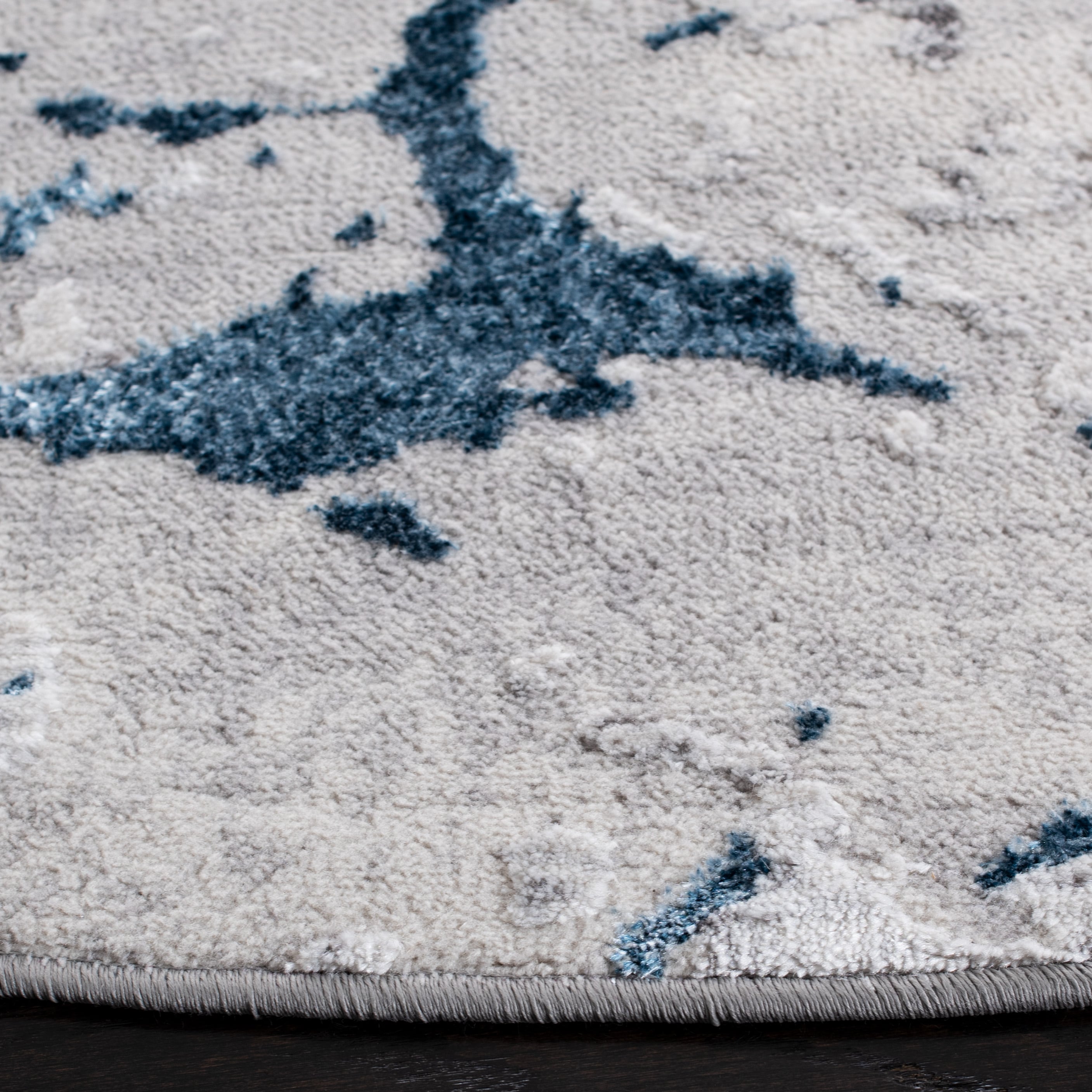 Safavieh ALA293F-7R rugs - View #3