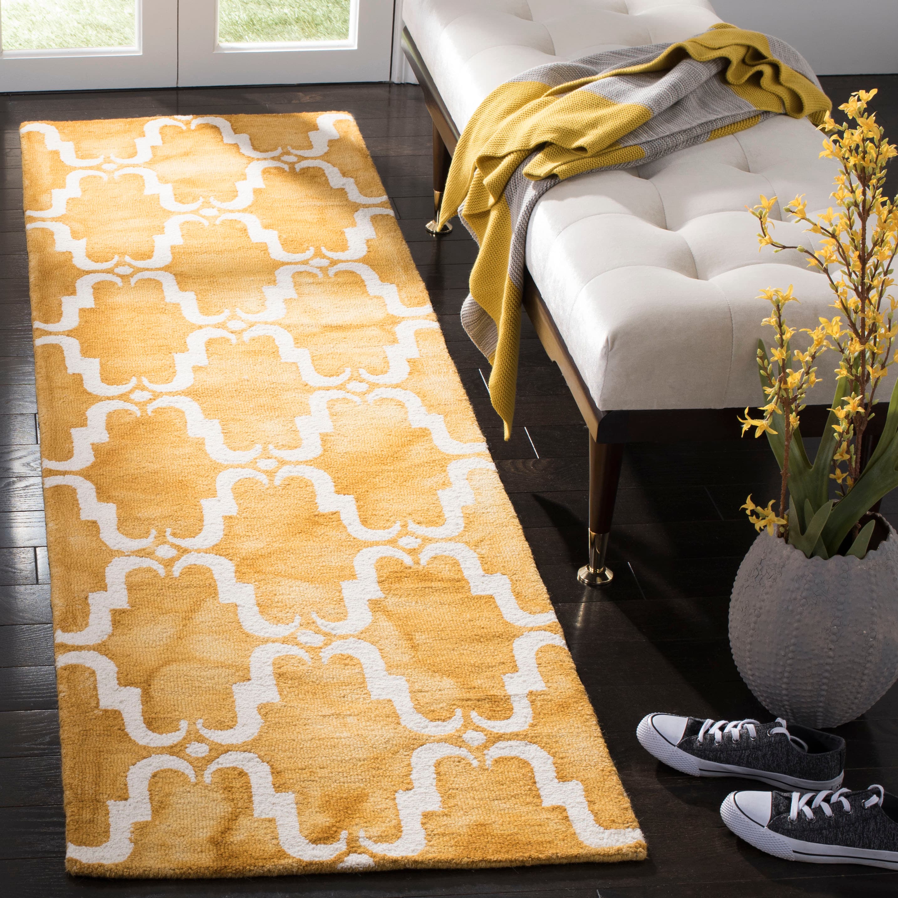 Safavieh DDY536H-28 Dip Dye Teri 2 x 8 (ft) Tufted Wool Gold/Ivory Rectangular Indoor Trellis Bohemian/Eclectic Runner rug
