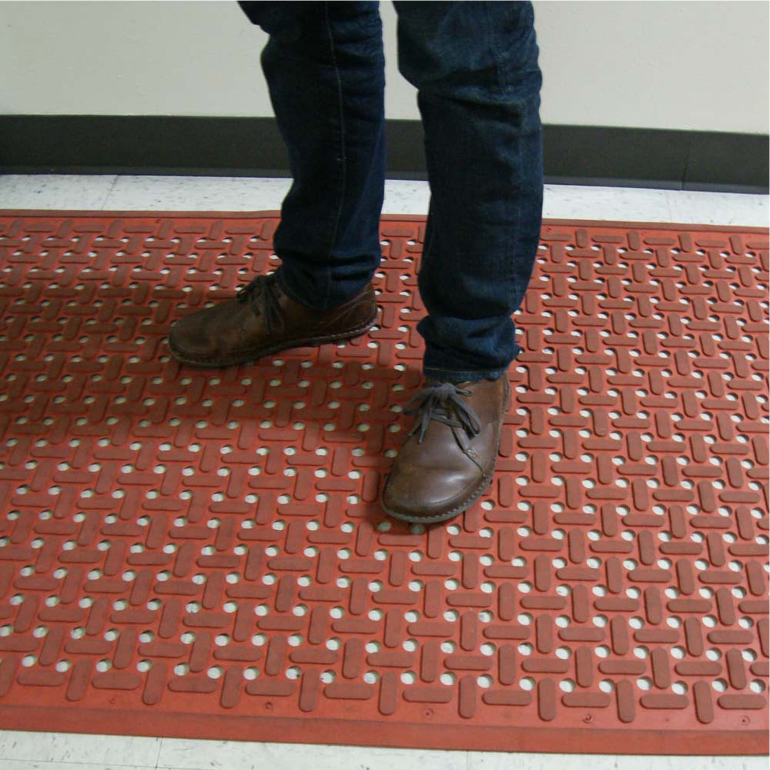 Rubber-Cal 3-ft x 5-ft Red Rectangular Indoor or Outdoor Home Utility Mat  in the Mats department at