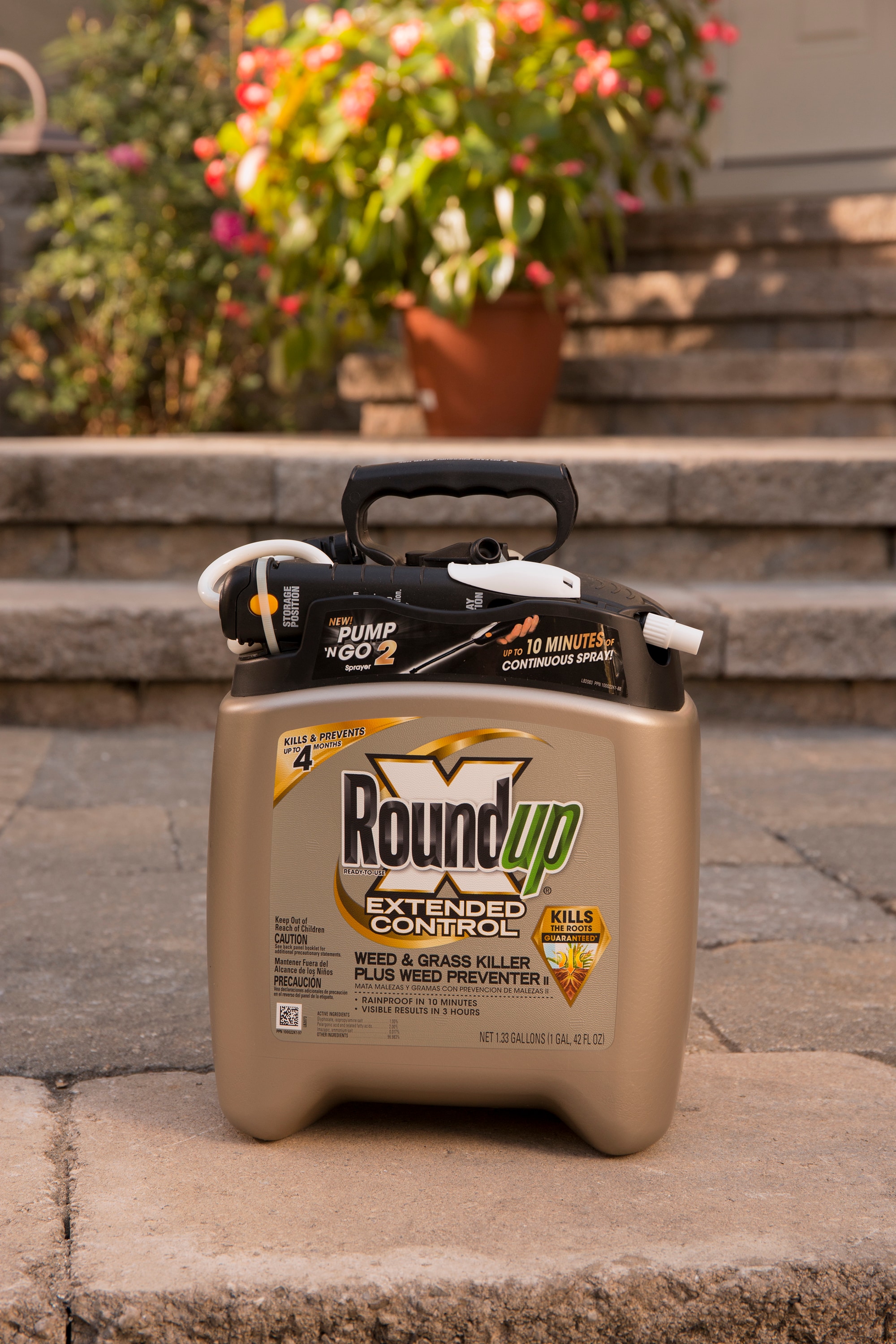 Roundup Pump 'N Go 1.33 Gal. Exclusive Formula Weed & Grass Killer