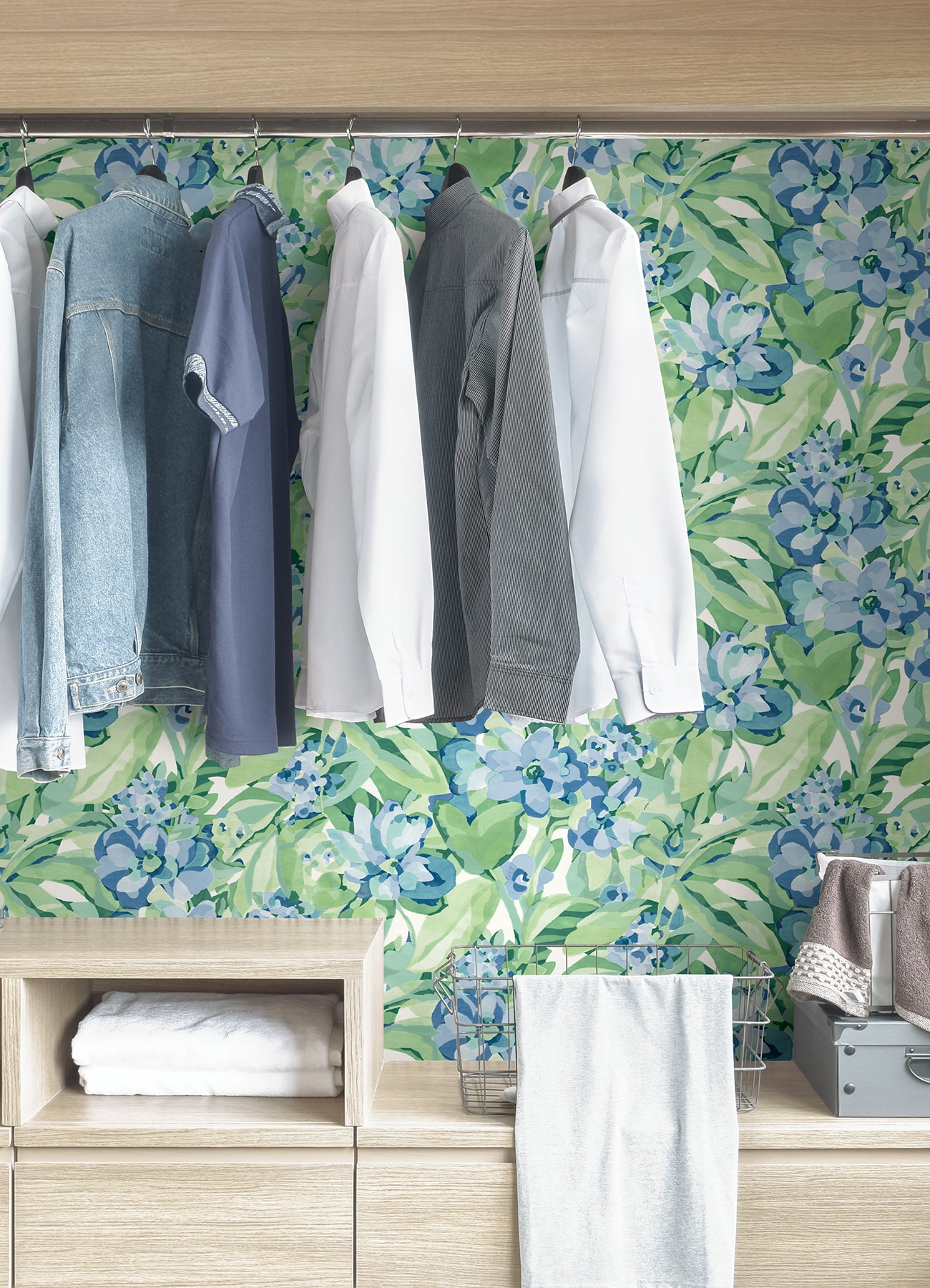 Heather Green and Blue Vinyl Floral Peel and Stick Wallpaper