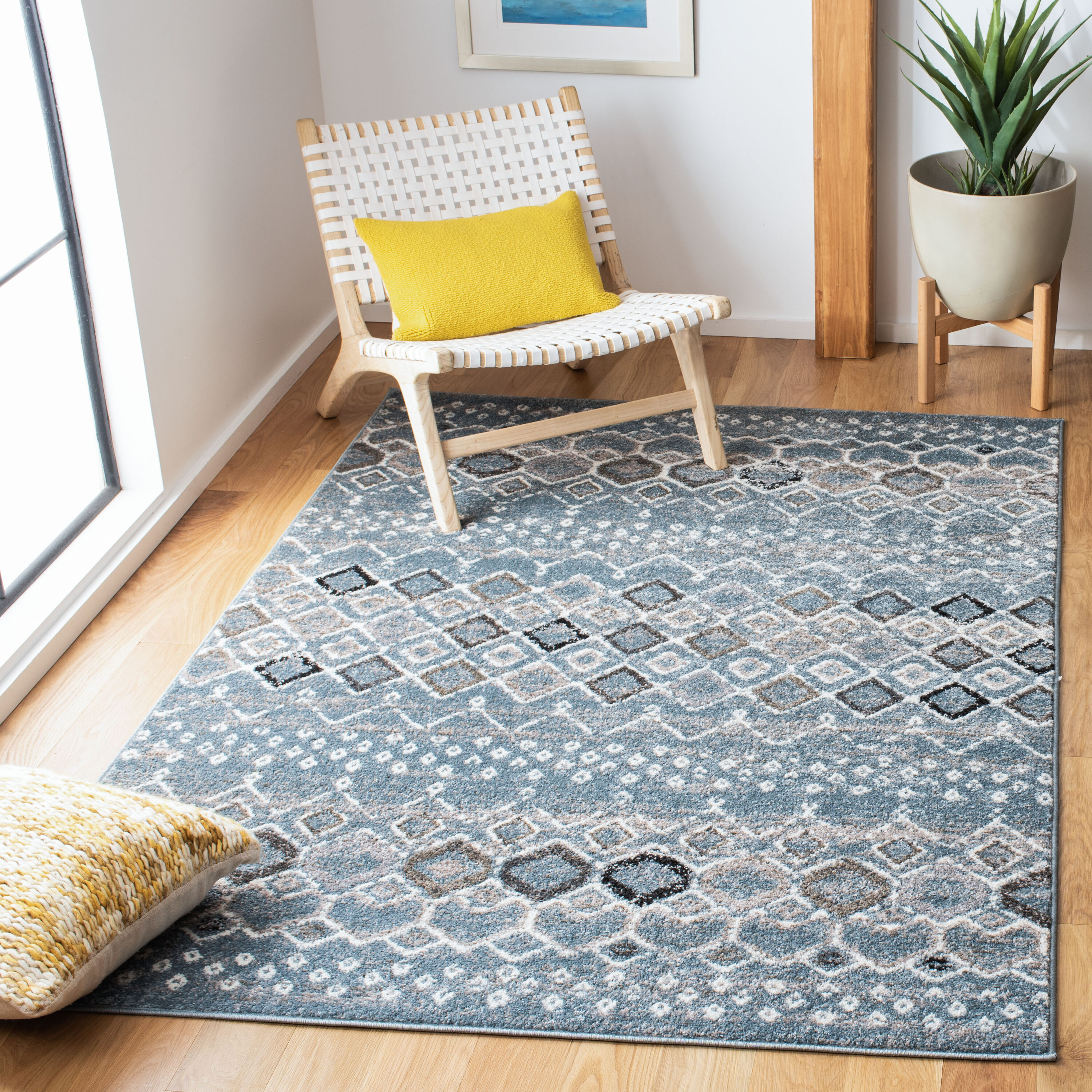 Amsterdam 5 x 8 (ft) Loomed Polypropylene Blue/Ivory Rectangular Indoor Geometric Bohemian/Eclectic Professionally Clean Only Area rug