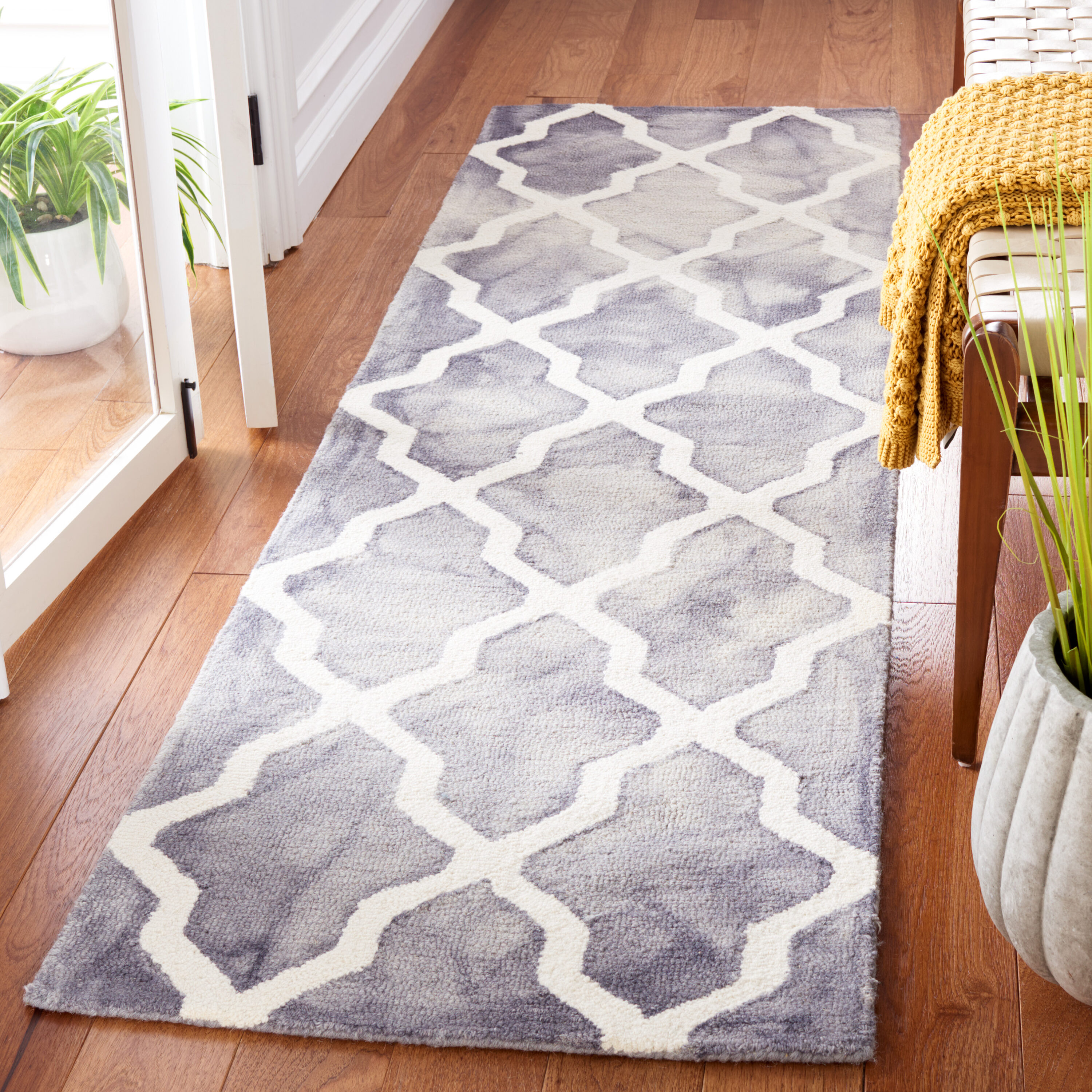  Dip Dye 540 Gray/Ivory Contemporary 2ft-3in x 6ft Runner Rug