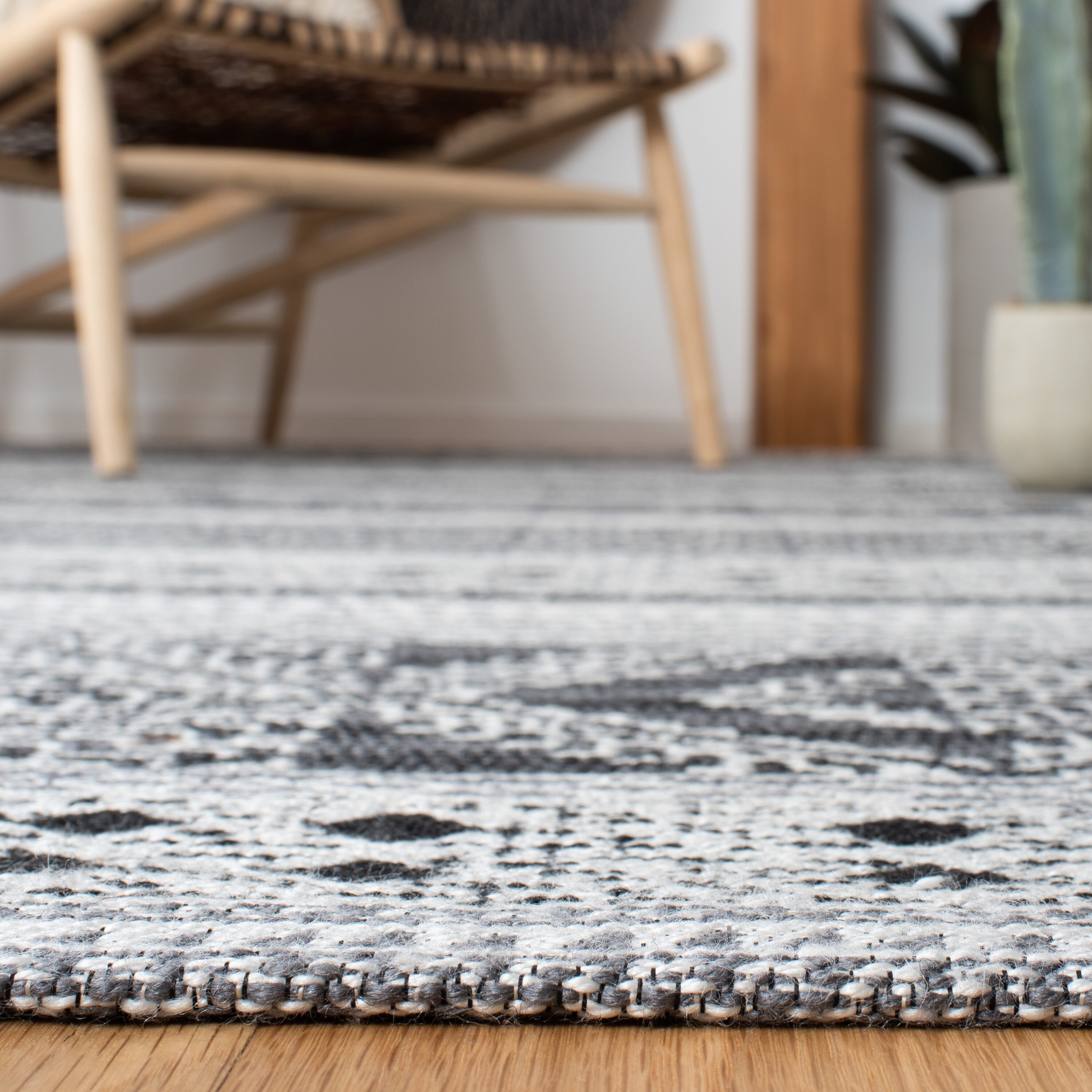 Safavieh CLV717Z-5 rugs - View #7
