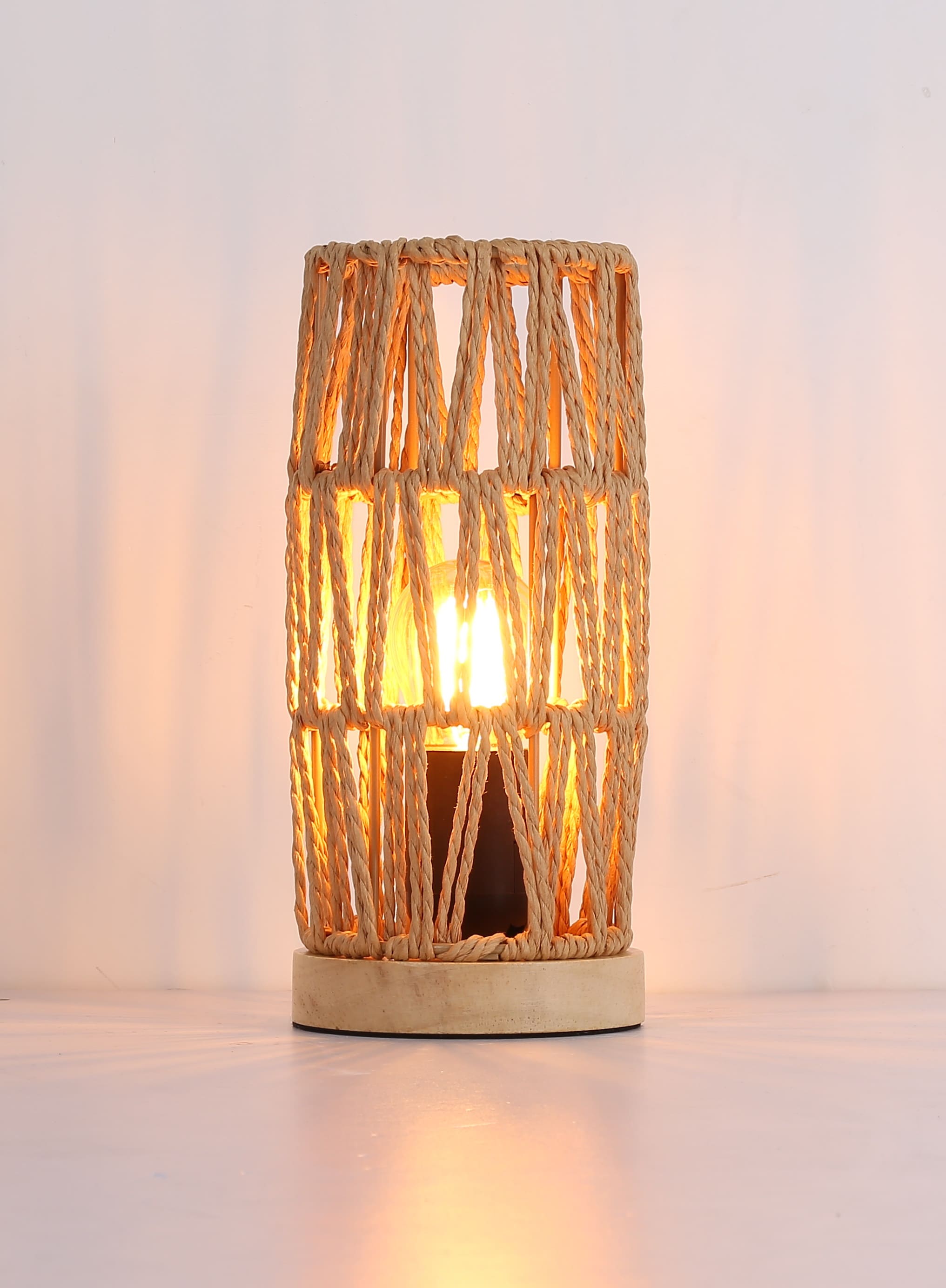 SUNLLOK rattan table lamp 9-in Rattan Desk Lamp with Shade in the Desk ...