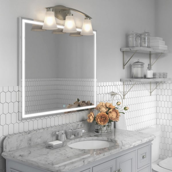 Hutchinson 36 Lighted Mirror