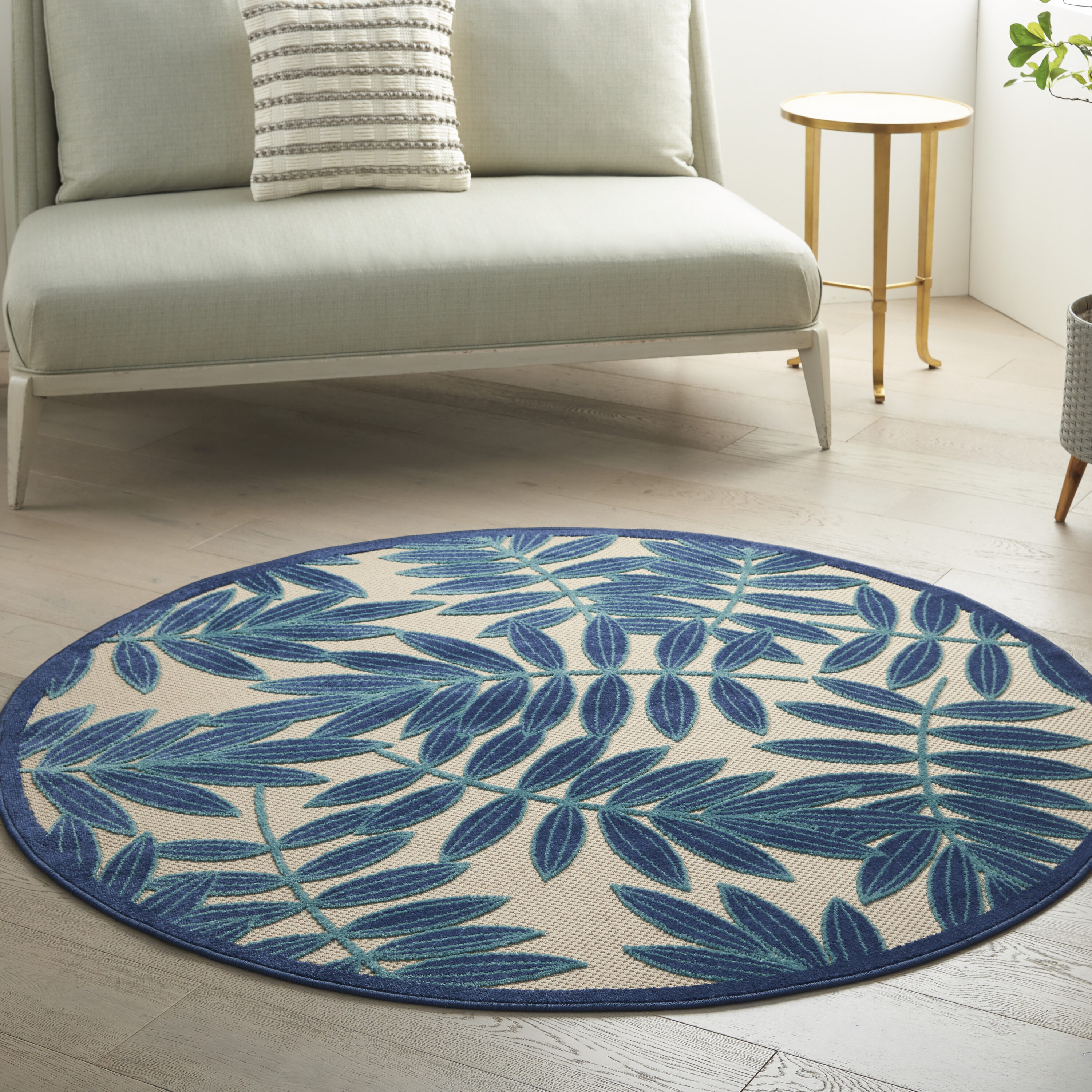 Nourison 99446816795 Aloha 4 x 4 (ft) Loomed Polypropylene Navy Round Indoor/Outdoor Floral/Botanical Tropical Area rug