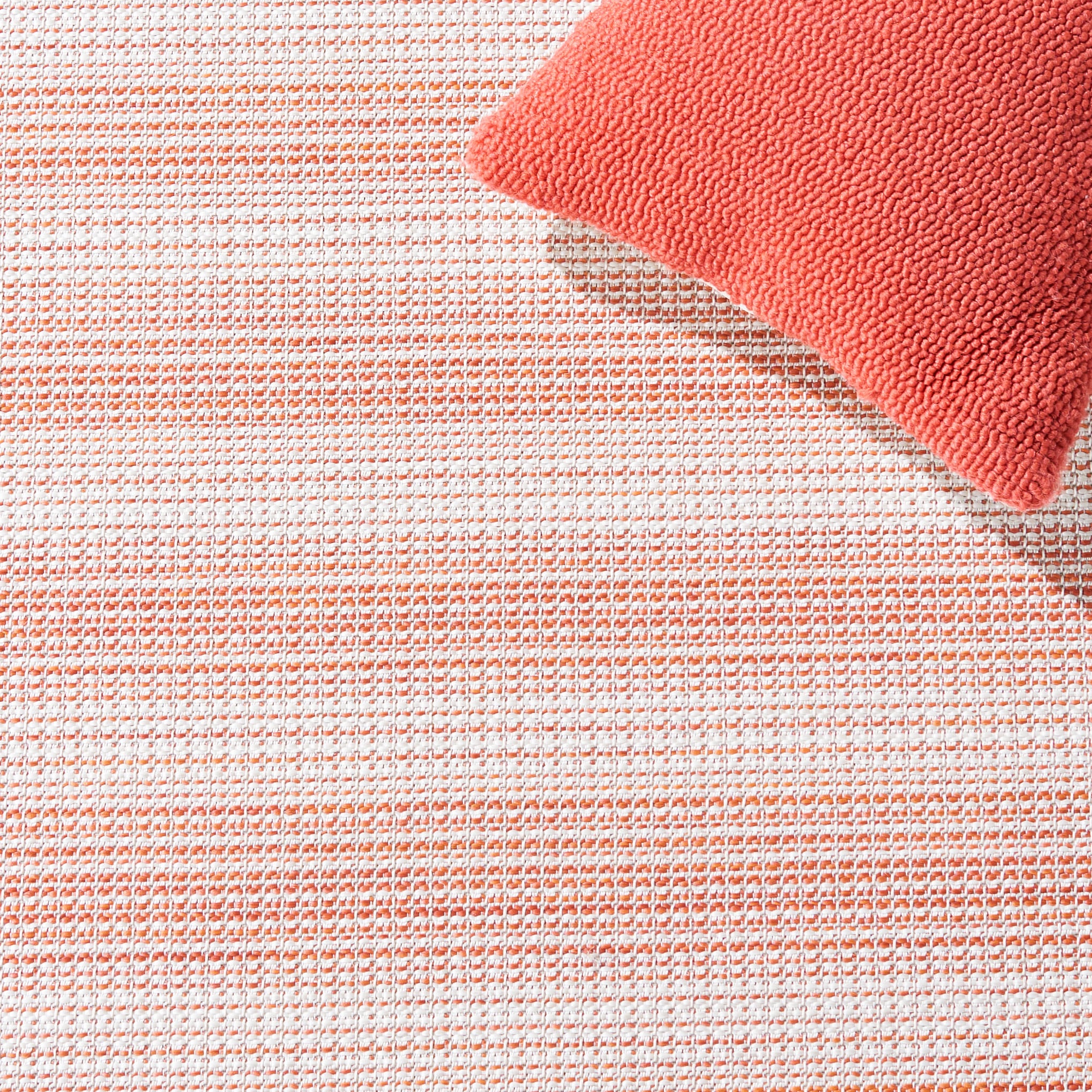 Safavieh HTN231S-7R rugs - View #3