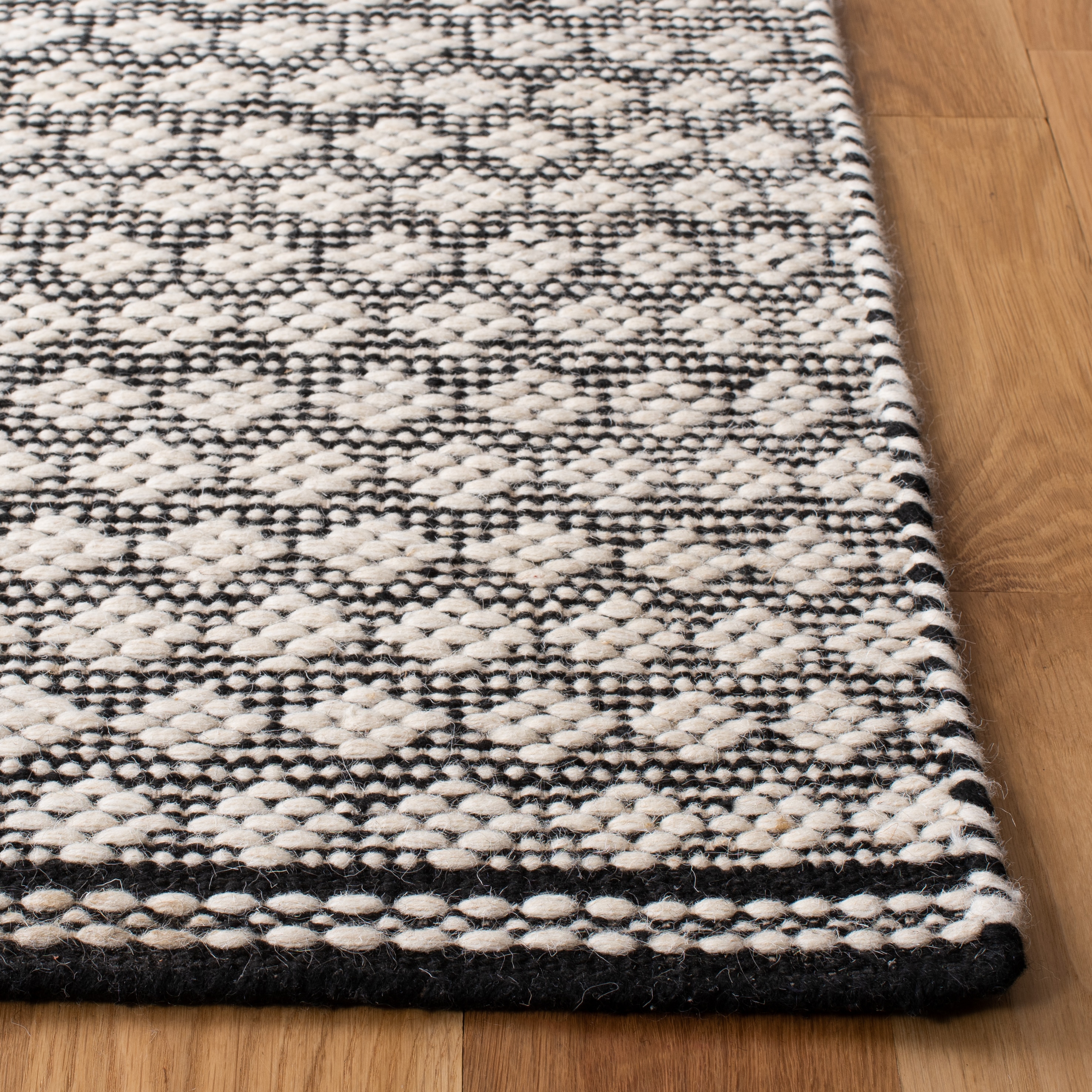 Kilim KLM376 Hand Woven Area Rug - Black/Ivory - 8'x10' - Safavieh.