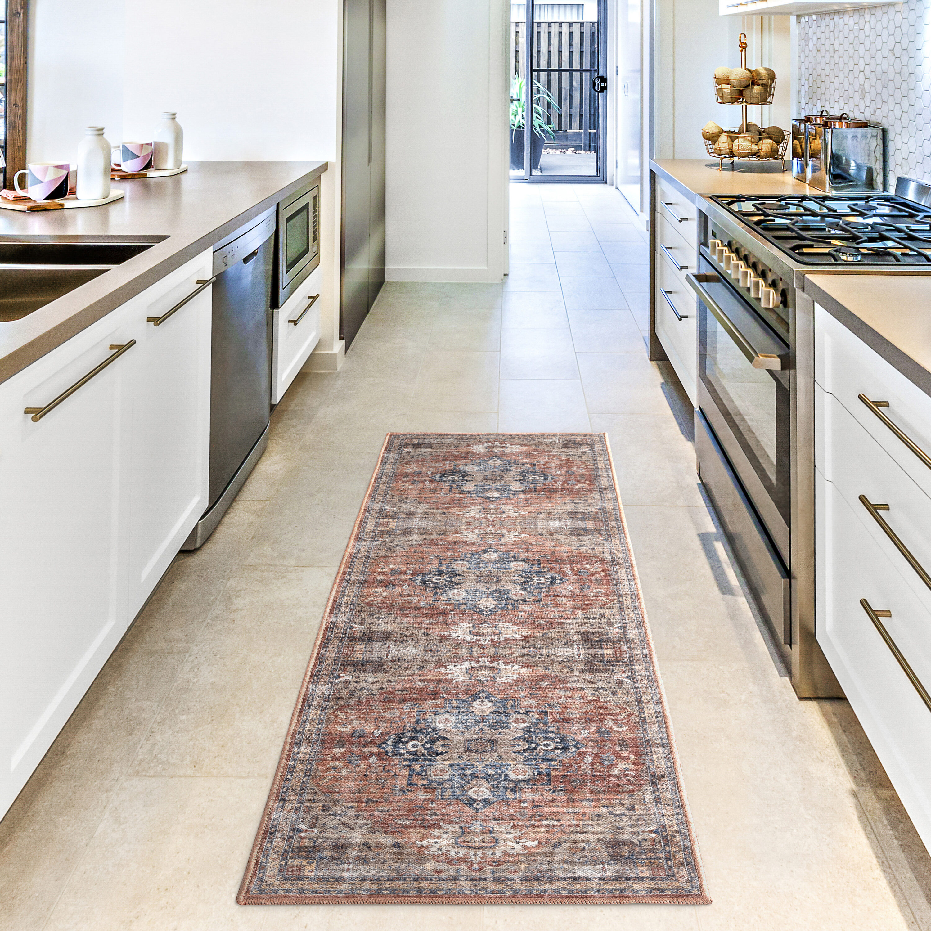 Everwash 4-189-999 2 x 7 (ft) Loomed Polyester Rust/Navy Blue Rectangular Indoor Medallion Machine washable Runner